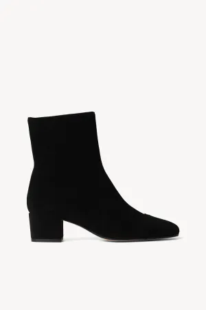 Noise Reducing Sole Good elasticity AIMEE SHORT BOOT | BLACK SUEDE