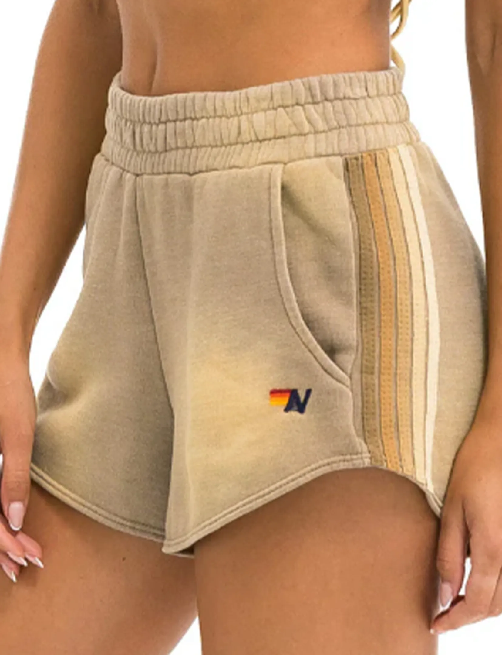 Bacterial Growth Prevention anti slip grip 5 Stripe Pocket Club Short, Faded Tan