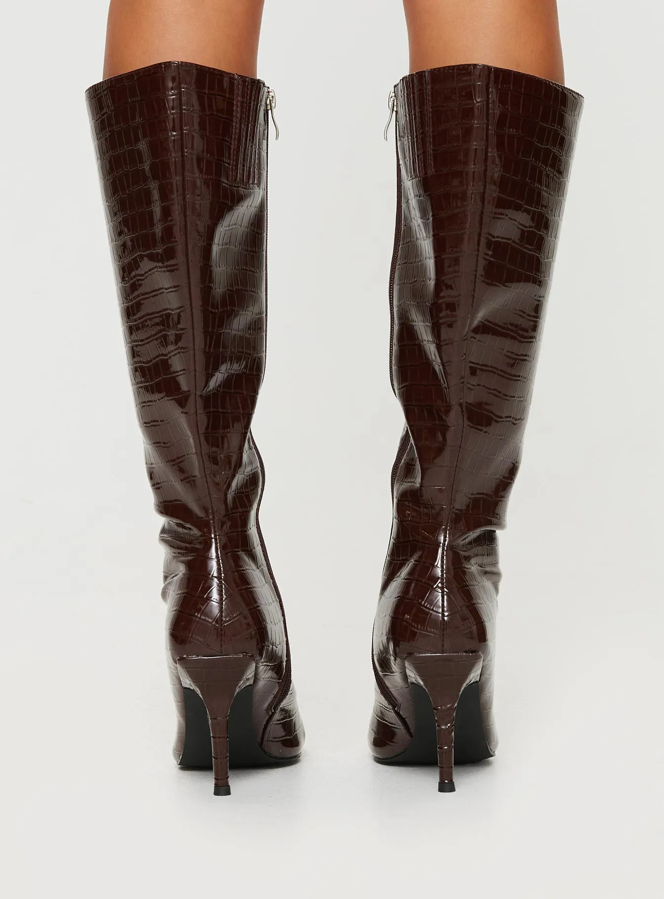 Skater Action Alexx Knee High Boots Burgundy
