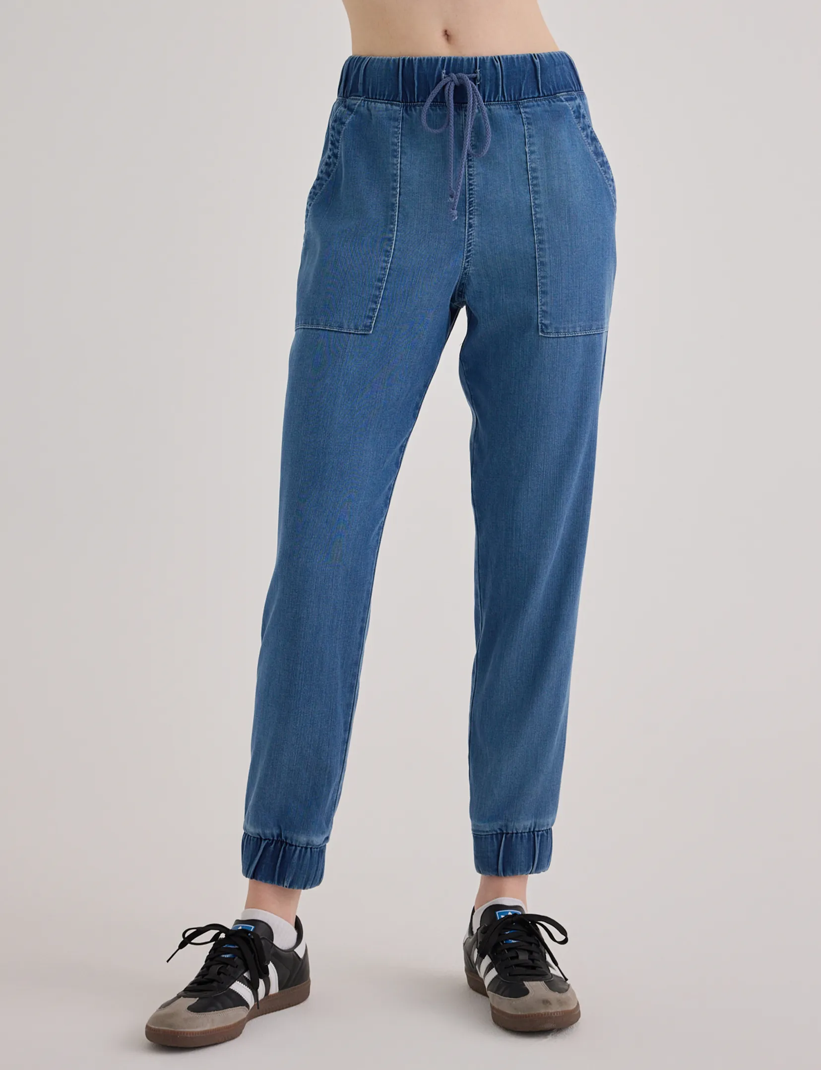 Utility Style High Durability Stitching Pocket Jogger, Indigo Spray Wash