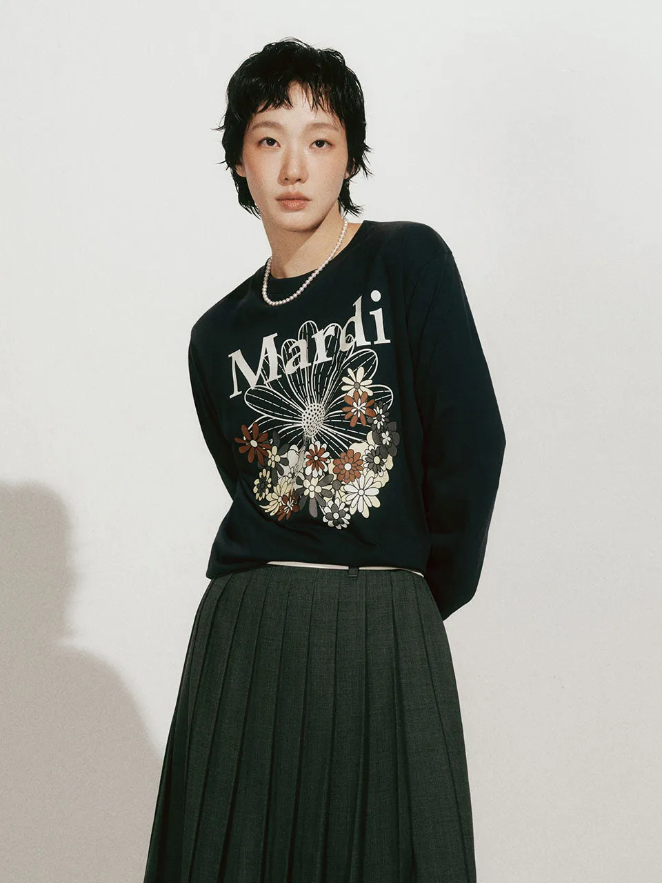 Wrinkle Resistant Material [Back in stock on October 17] TSHIRT LONG SLEEVE FLOWERMARDI JARDIN_NAVY IVORY