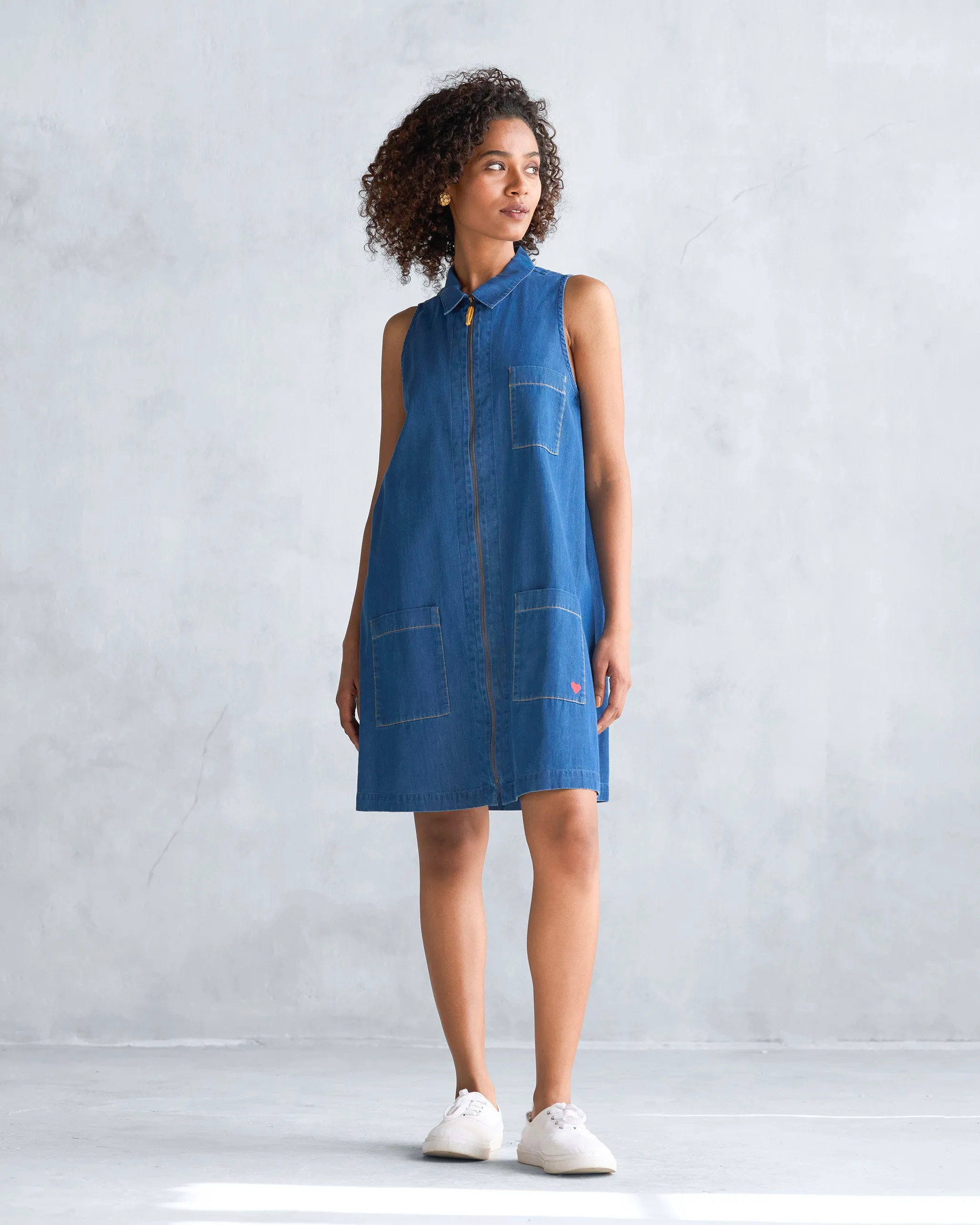 Aung Dress - Blue Easy Mood Everyday Look
