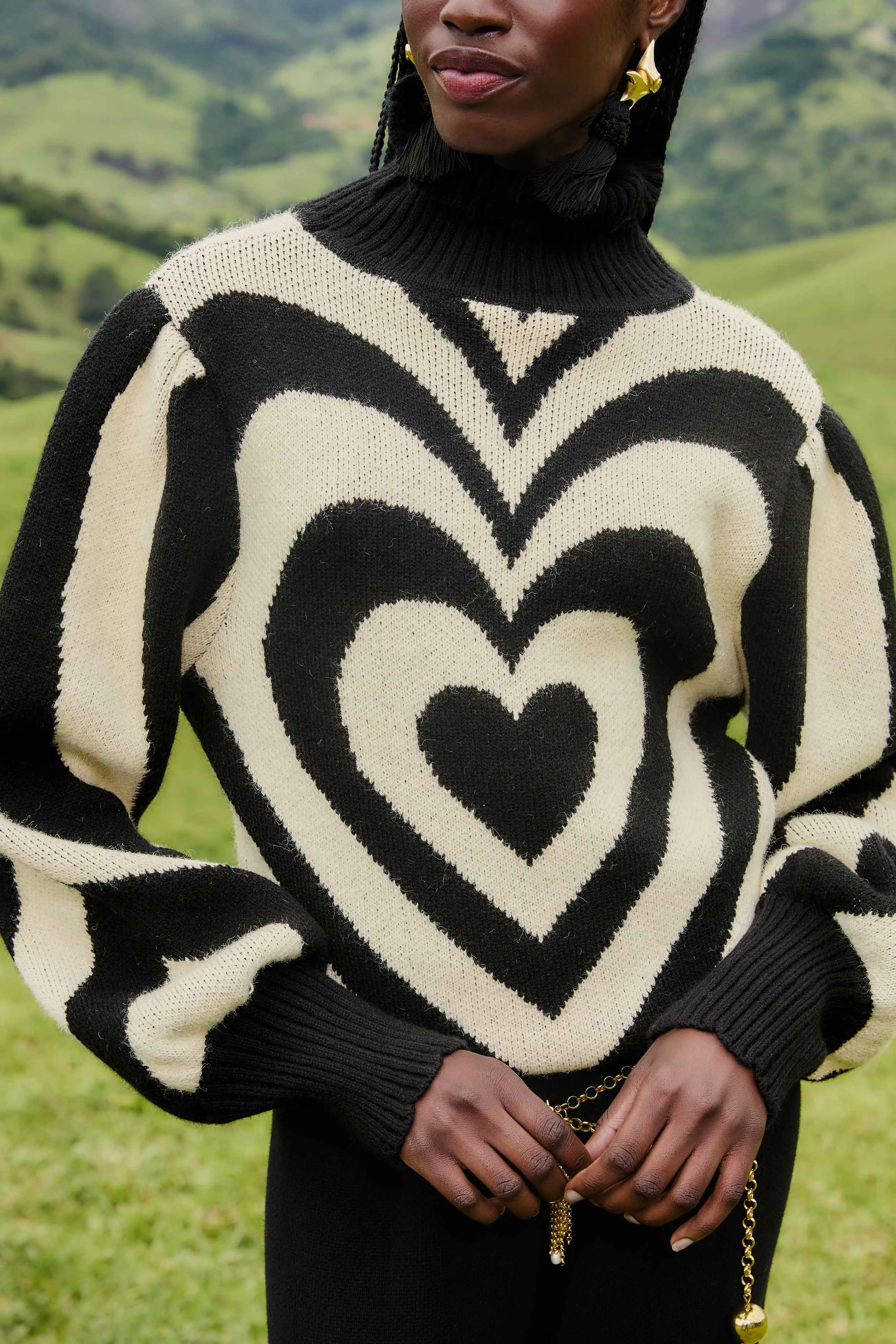Black And White Heart Gradient Knit Sweater Perfect Layer Stretchable Cuffs