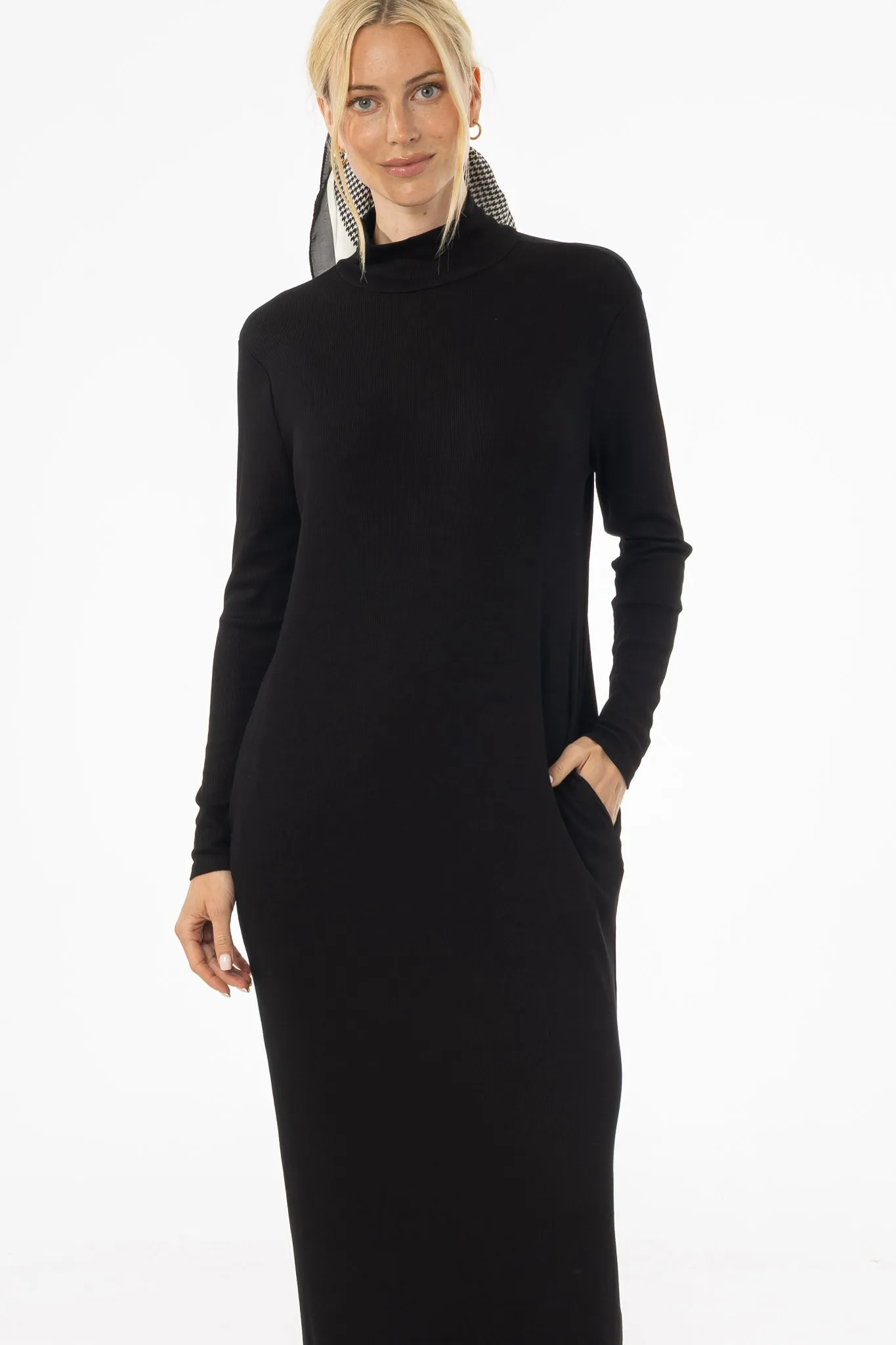 Black Turtleneck Basic Maxi Subtle Comfort