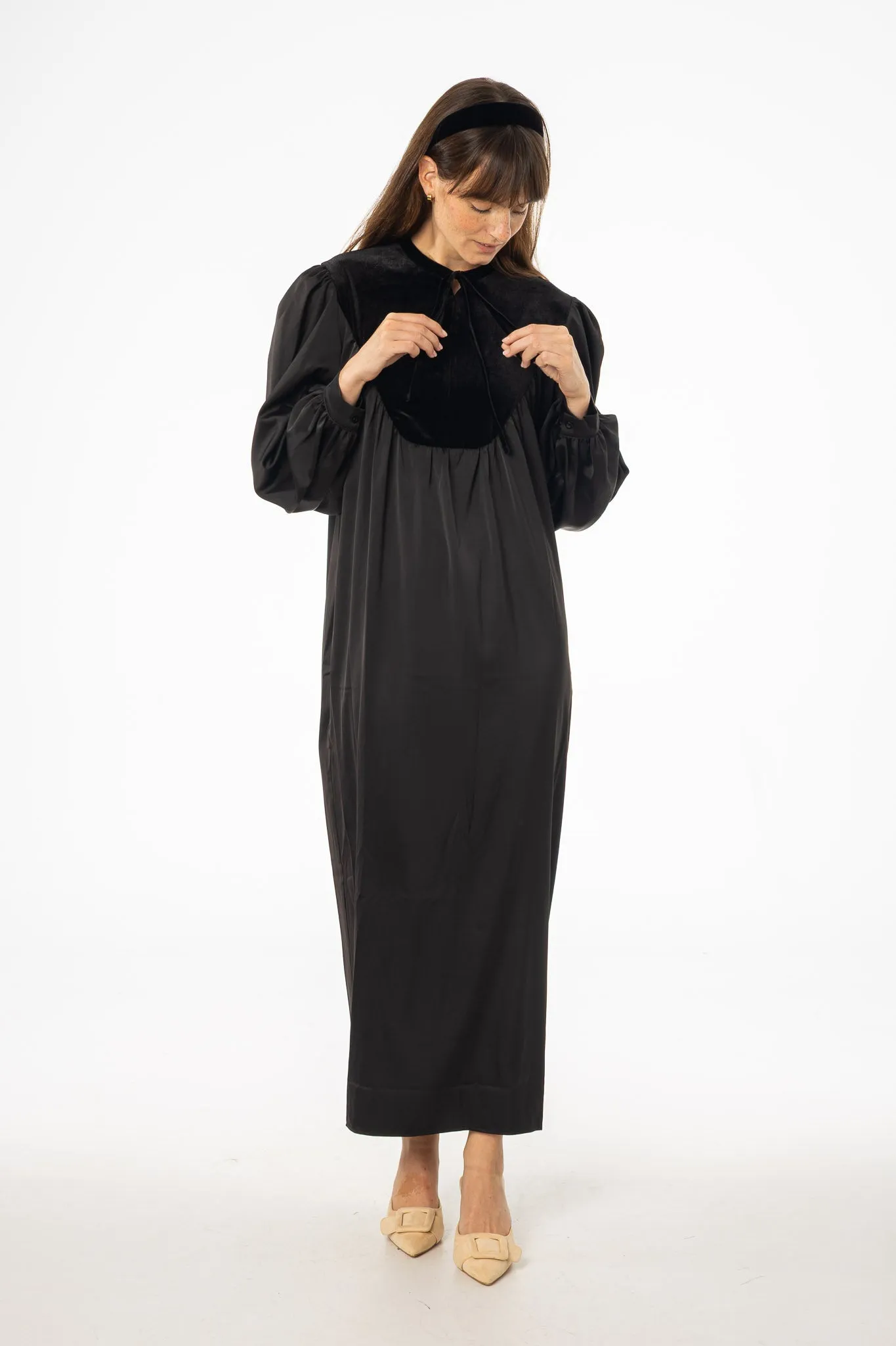 Black Velour Yoke Maxi Dress Contemporary Style Belted-Style