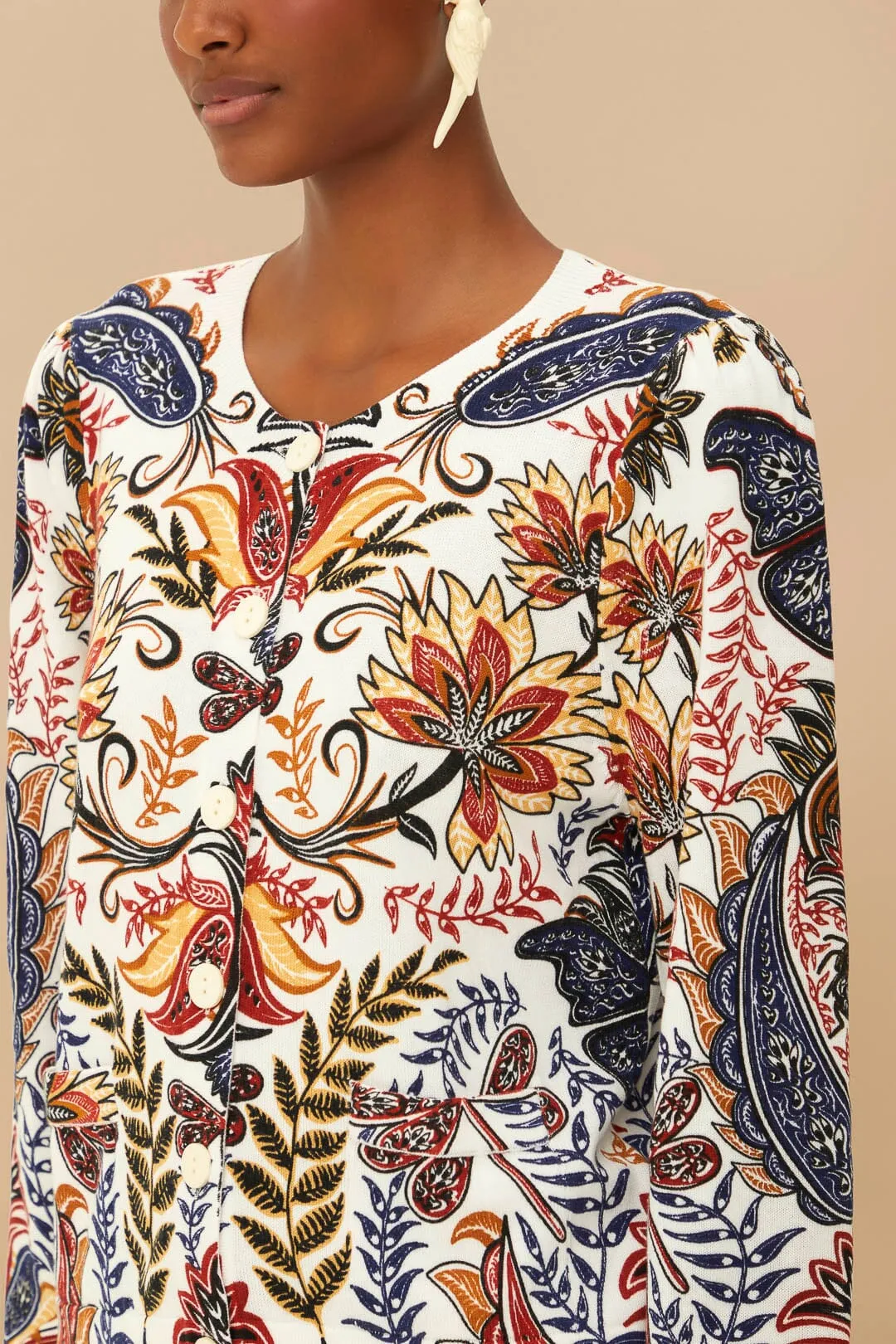 Reinforced Shoulder Seams Versatile Layer Off-White Boho Glam Knit Cardigan