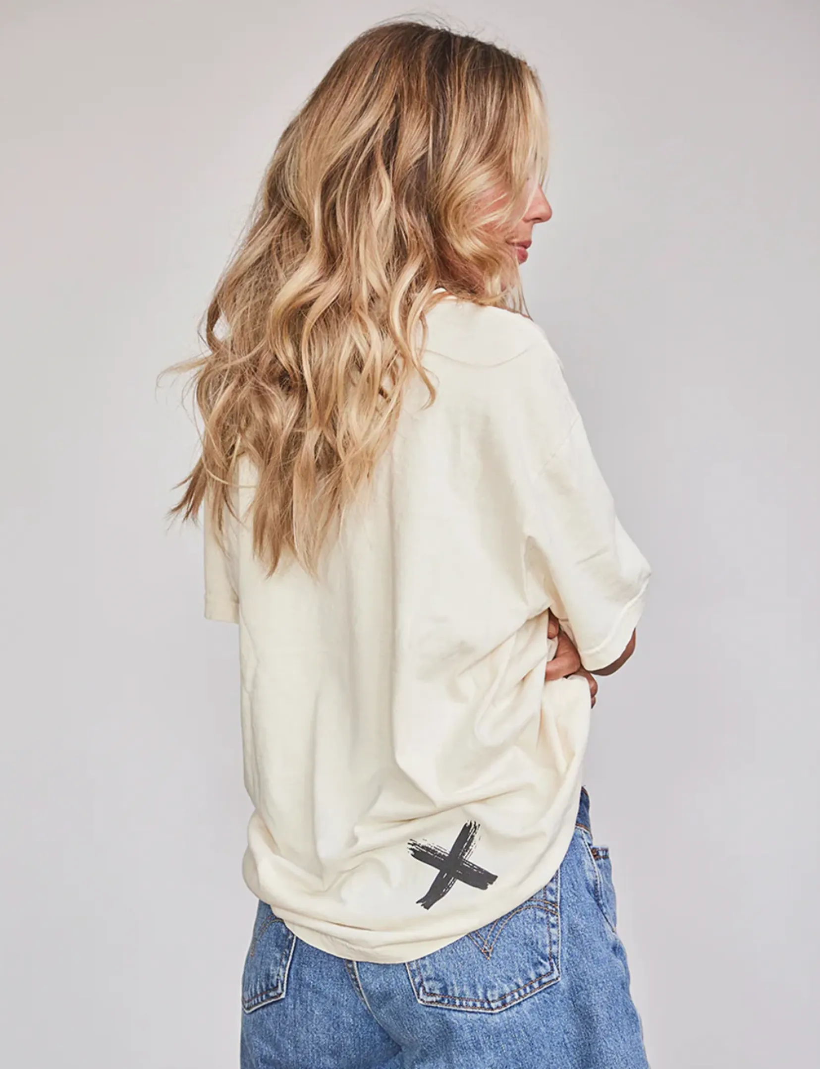 Bronc Tee, Ivory Light Wear Fashionable Option