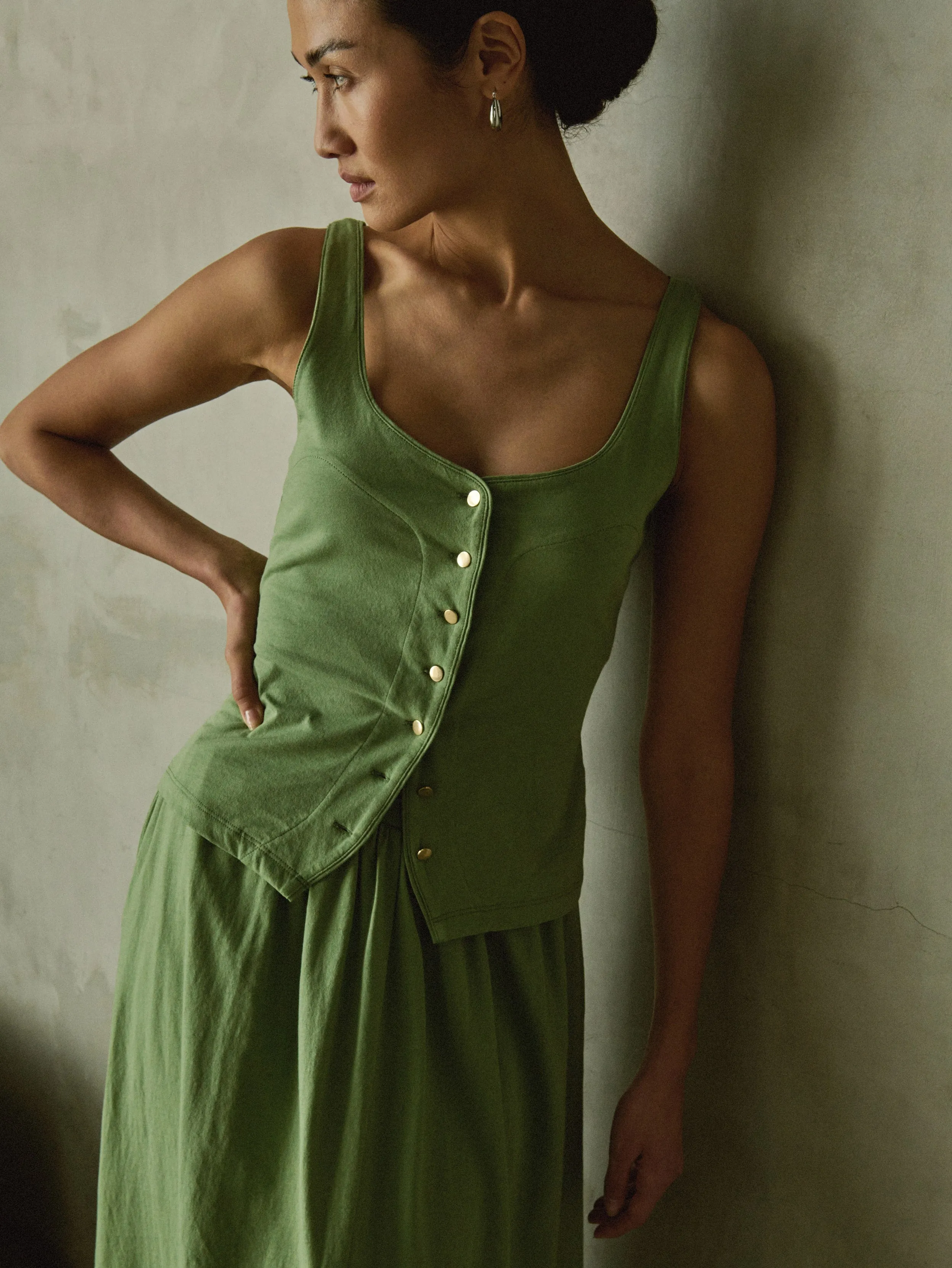 Brya Tank Embroidered Details comfortable top