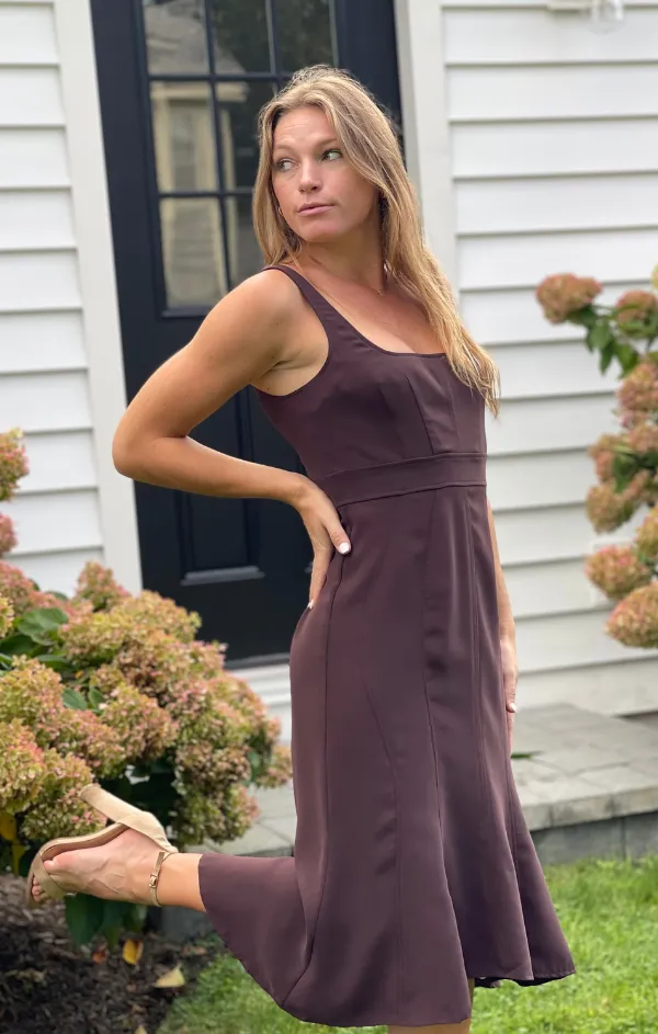 Campania Dress Elegant Waist Fit Light Fit