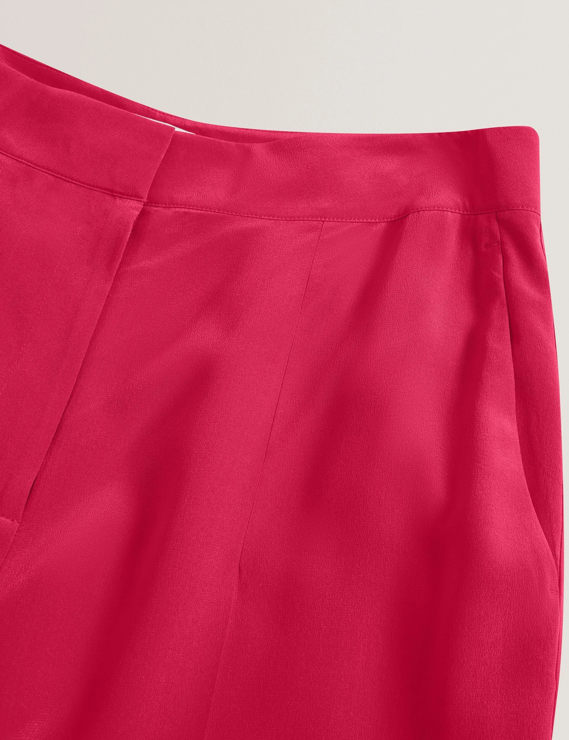 CARLOET | FUCHSIA Green Fit Family Style