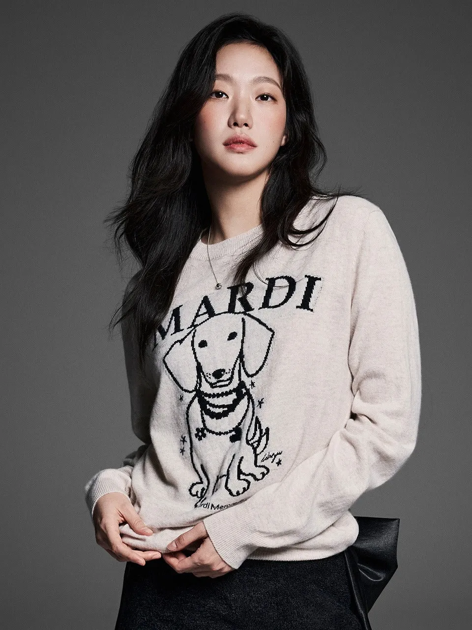 Knit Density Options CASHMERE CREW NECK SWING THE TAIL DDANJI PEARL NECKLACE_LIGHTBEIGE BLACK