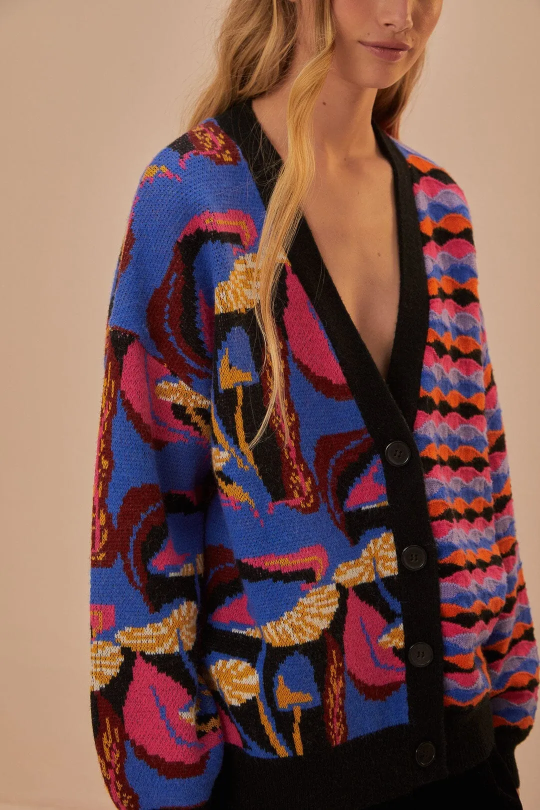 Seamless Stitch Construction Airy Feel Mixed Mushrooms Knit Cardigan