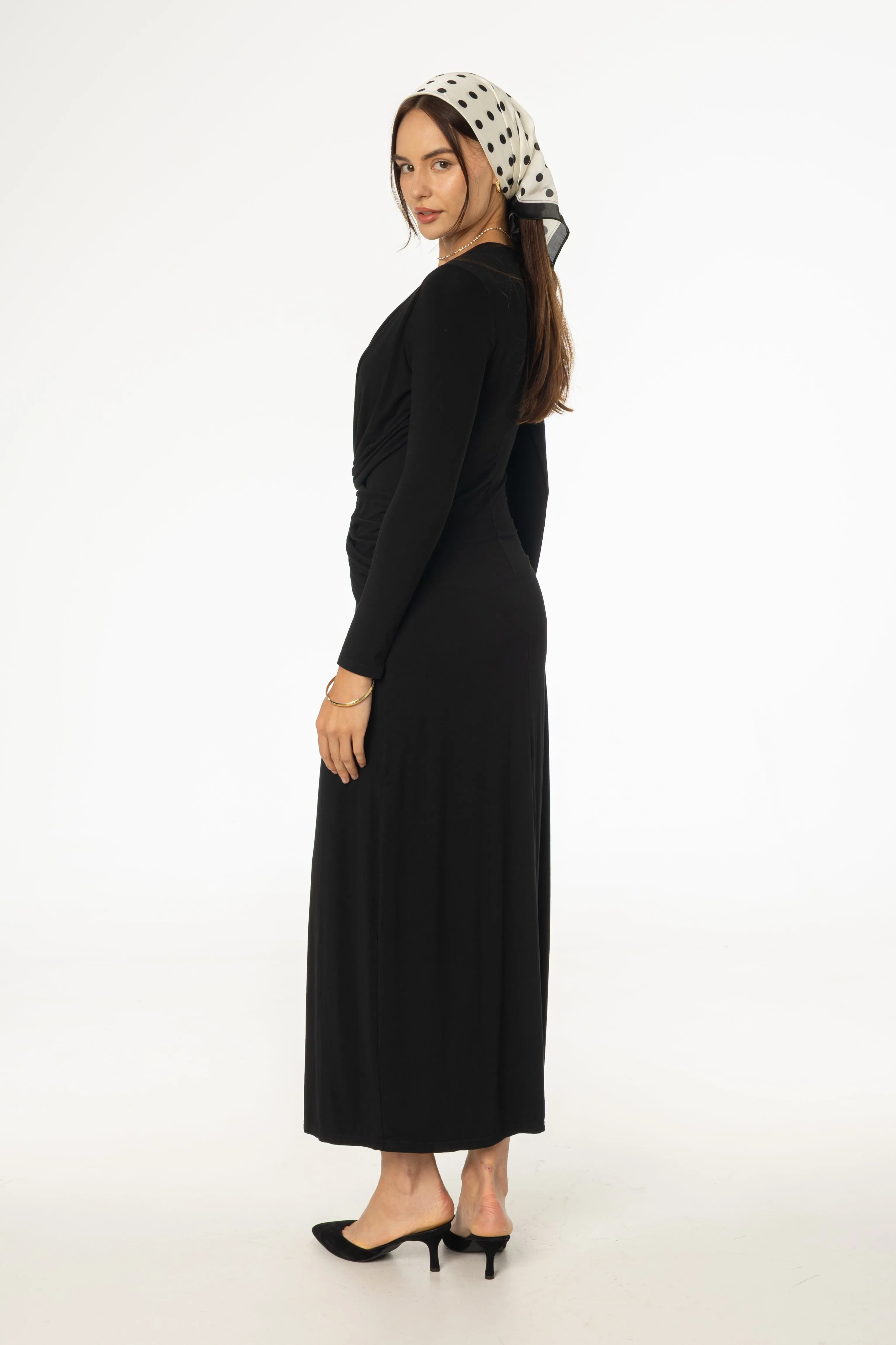 Luxurious Texture Tie-Detail Black Knot Crossover Maxi Dress