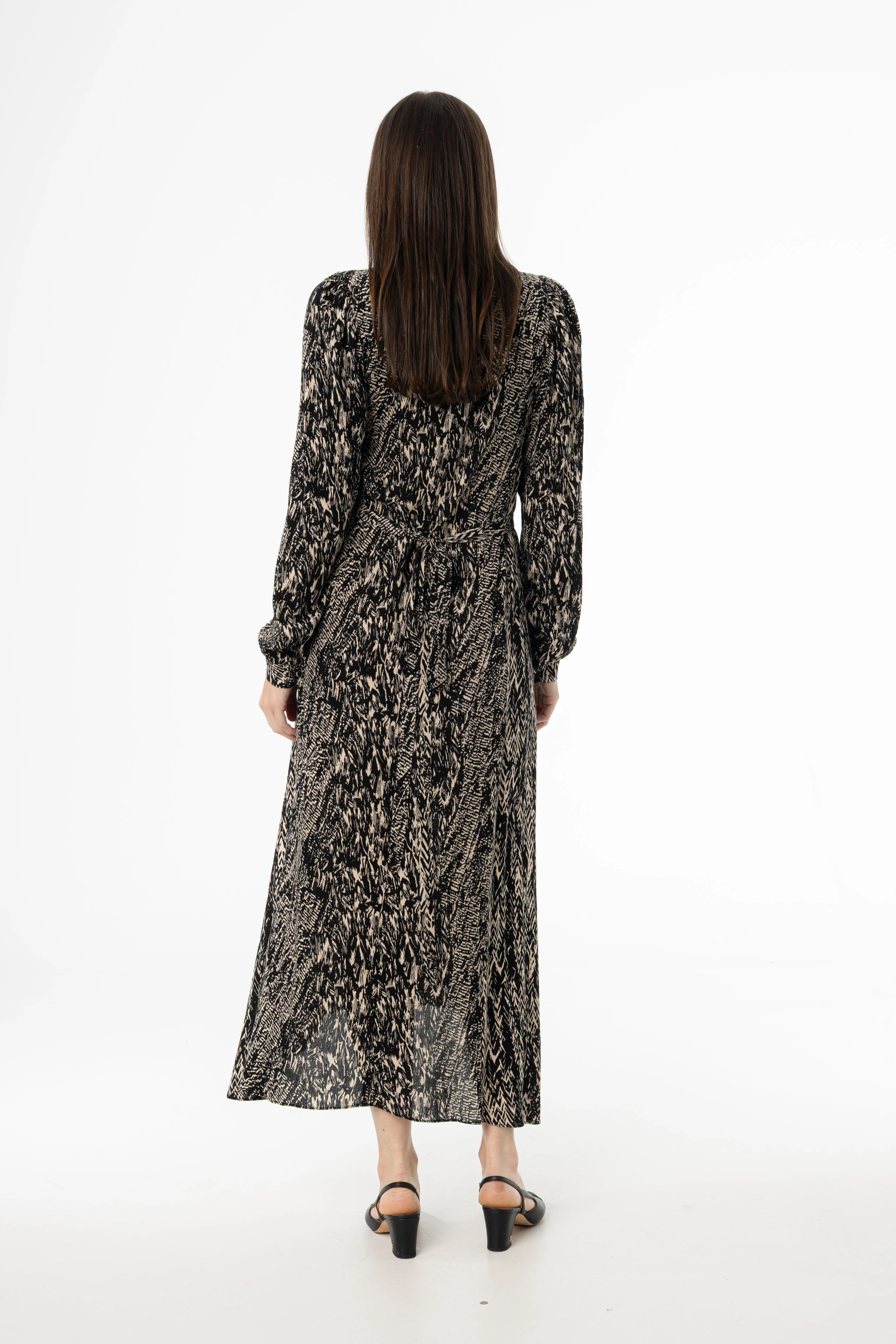 Calm Outfit Black Multi Puff Shoulder Maxi Dress