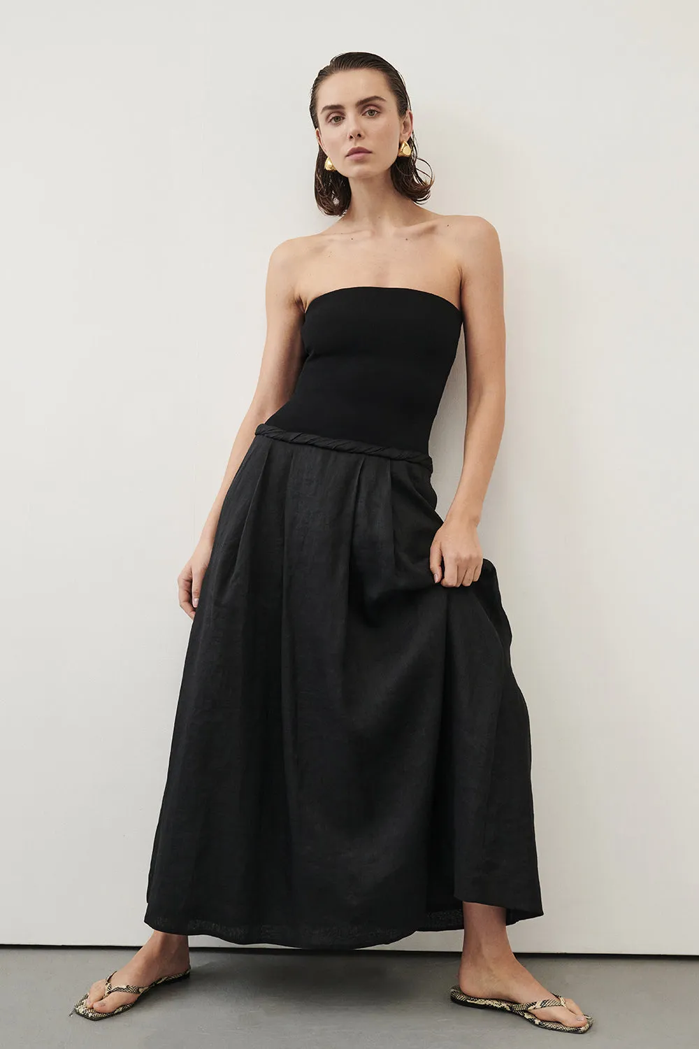 Modest Look COCO BLACK STRAPLESS HYBRID MIDI DRESS