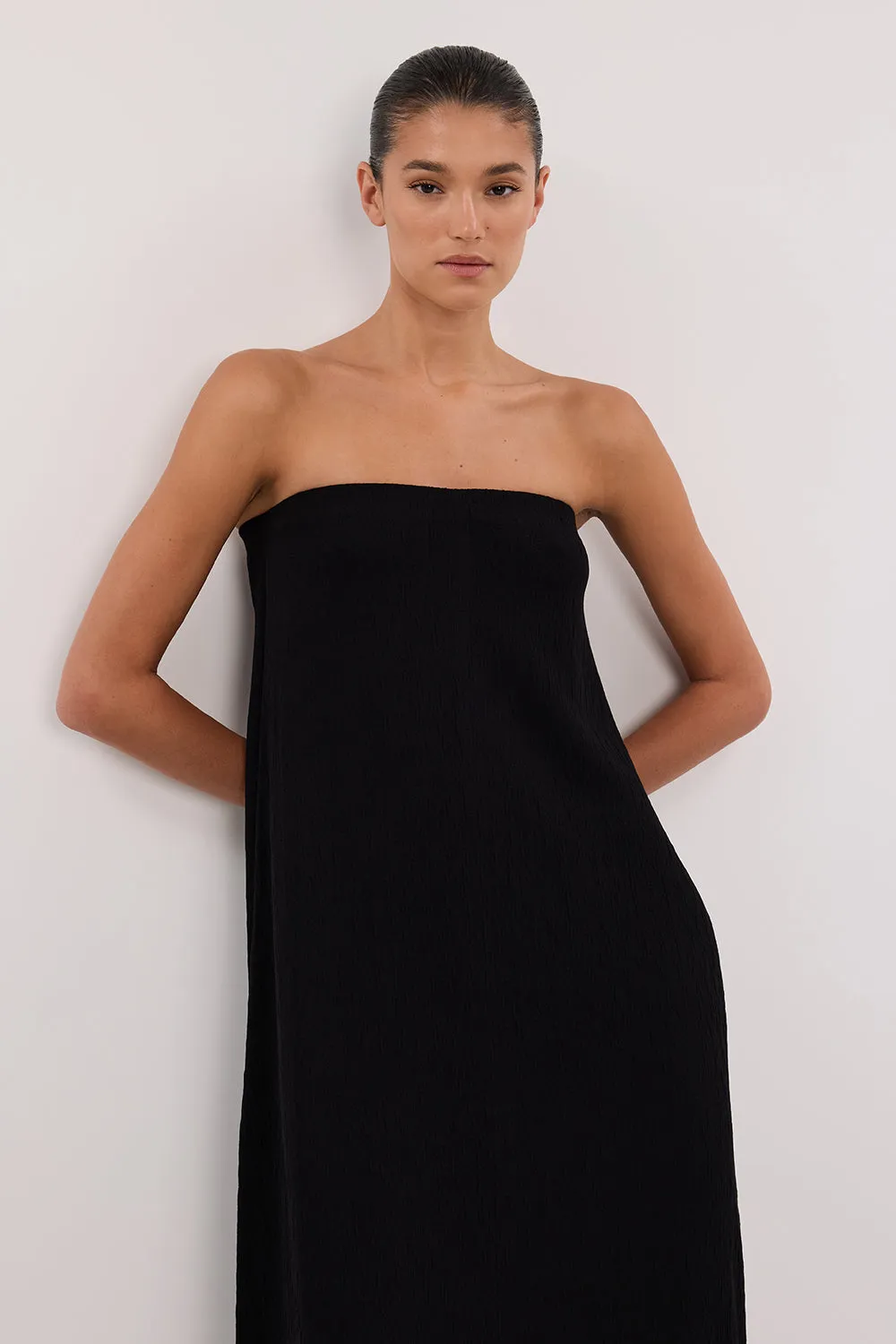 Charming Comfort Day Chic ALIAS BLACK TEXTURED KNIT STRAPLESS MIDI DRESS