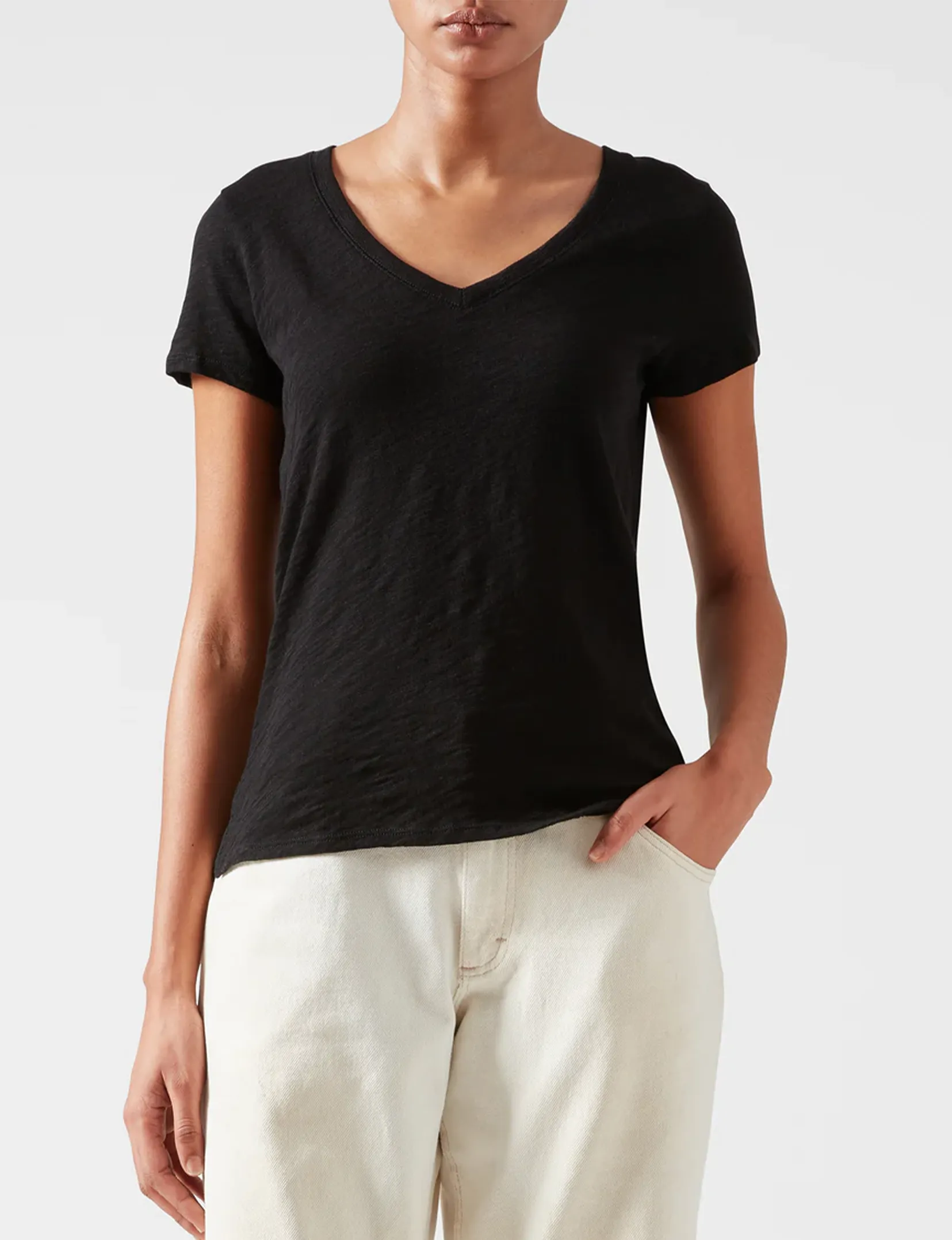Schoolboy V-Neck, Black Smart Layering Perfect Comfort