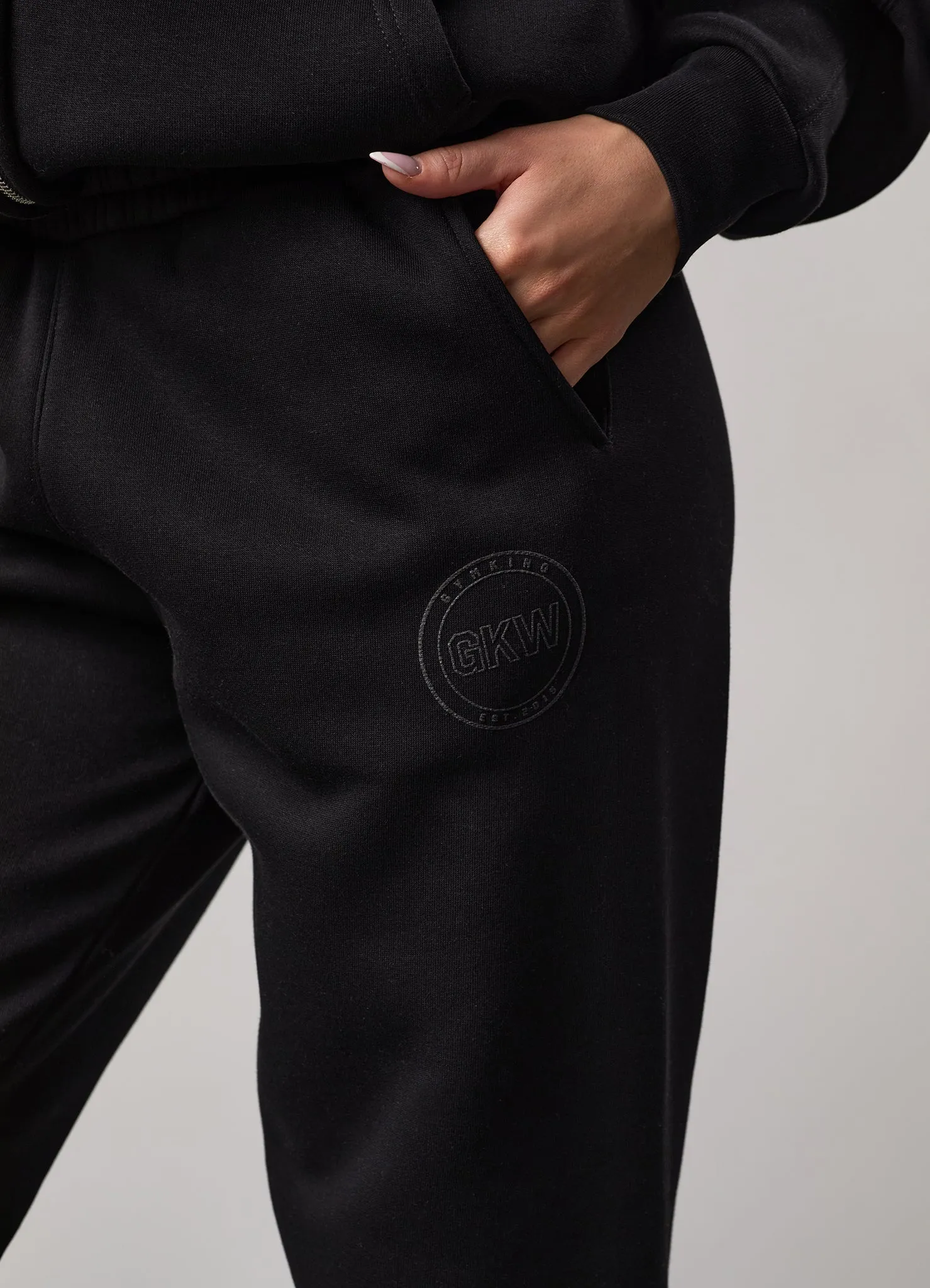 Gym King Transform Boyfriend Jogger - Black Sport Layer Relaxed Design