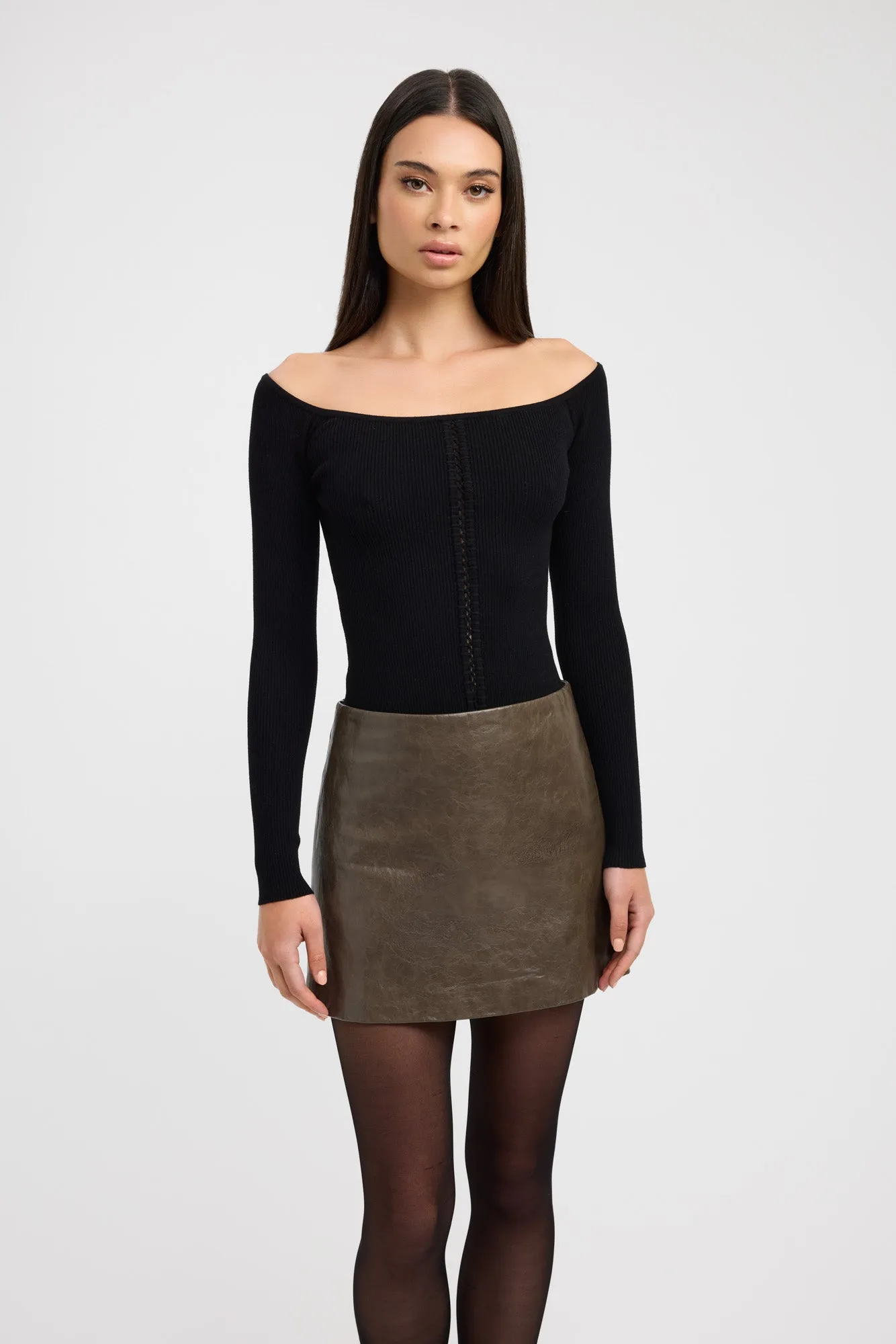 Andes Low Rise Mini Skirt Modern Design