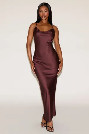 COWL NECK SLEEVELESS SLIP SATINY MAXI DRESS Chic beachwear dress Smile Feel