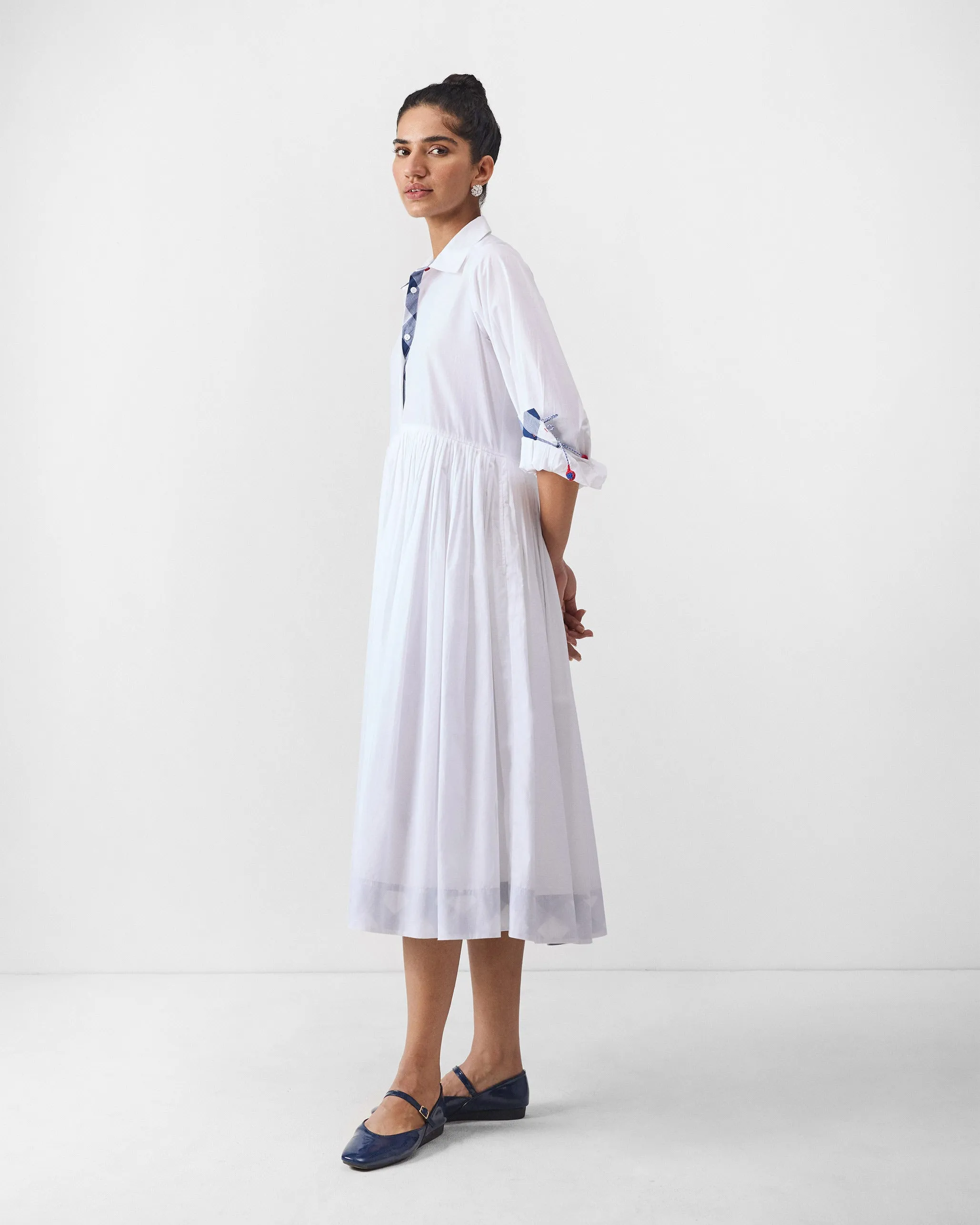 Light Cloud Classic Touch Puritsu Shirt Dress - White