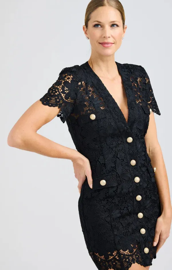 Mermaid-Hem Flattering Waist Anne Lace Dress