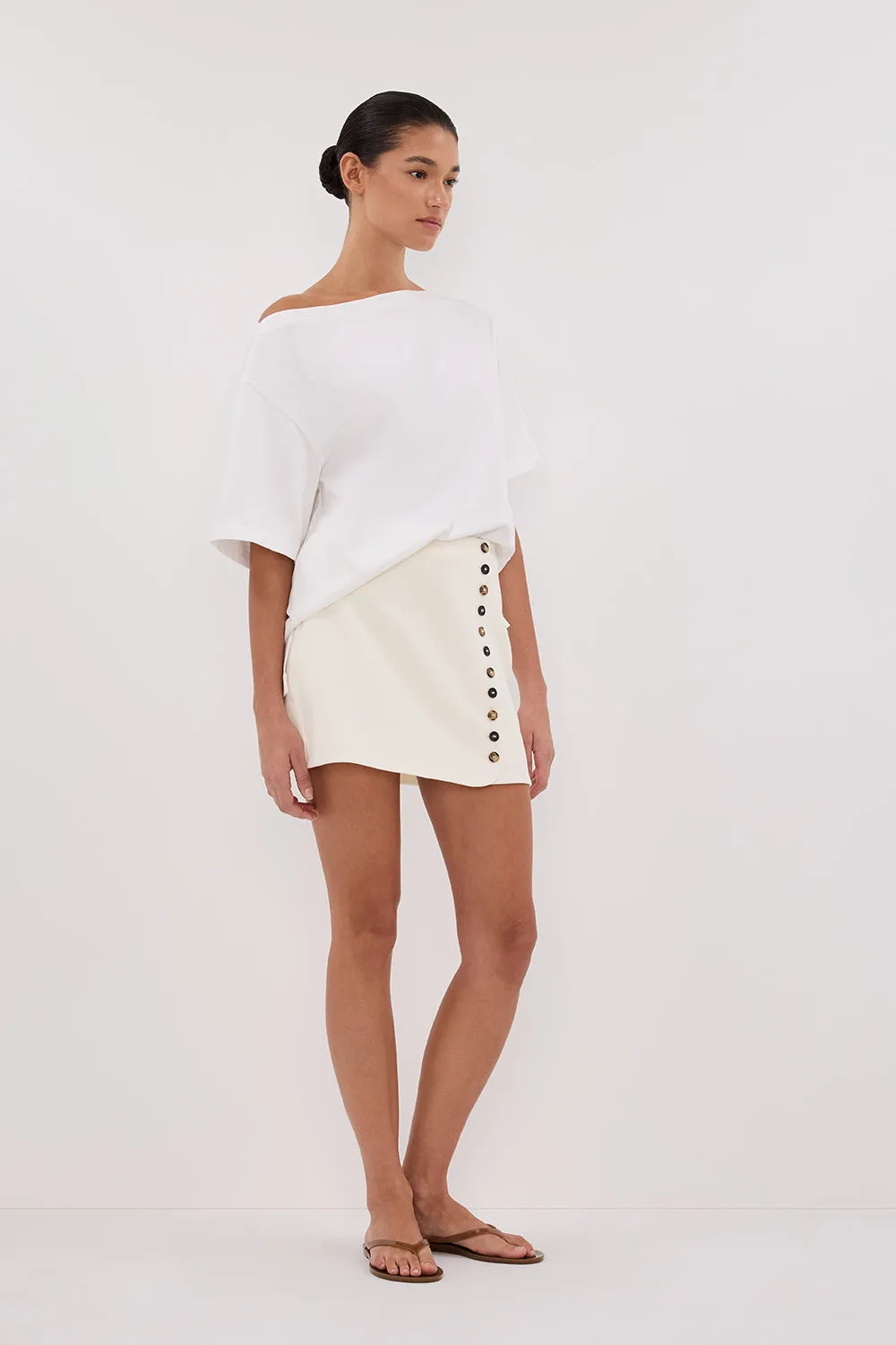 Gather Details DEMI CREAM TAILORED SKORT