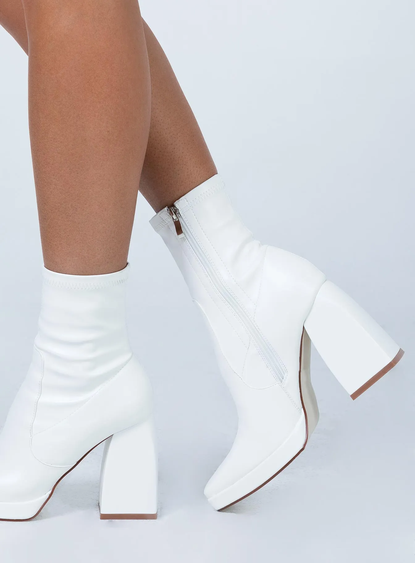 Eastern Boots White Strong Support