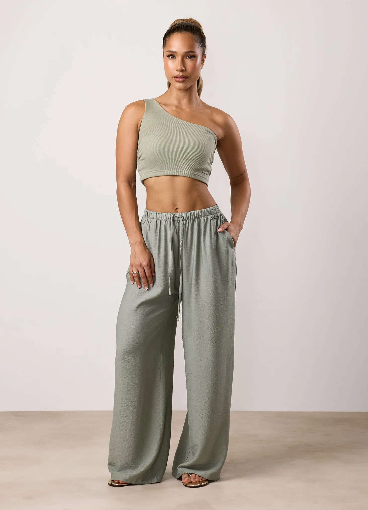 Gym King Signature Woven Trousers - Sage Flattering Comfort High Durability Stitching