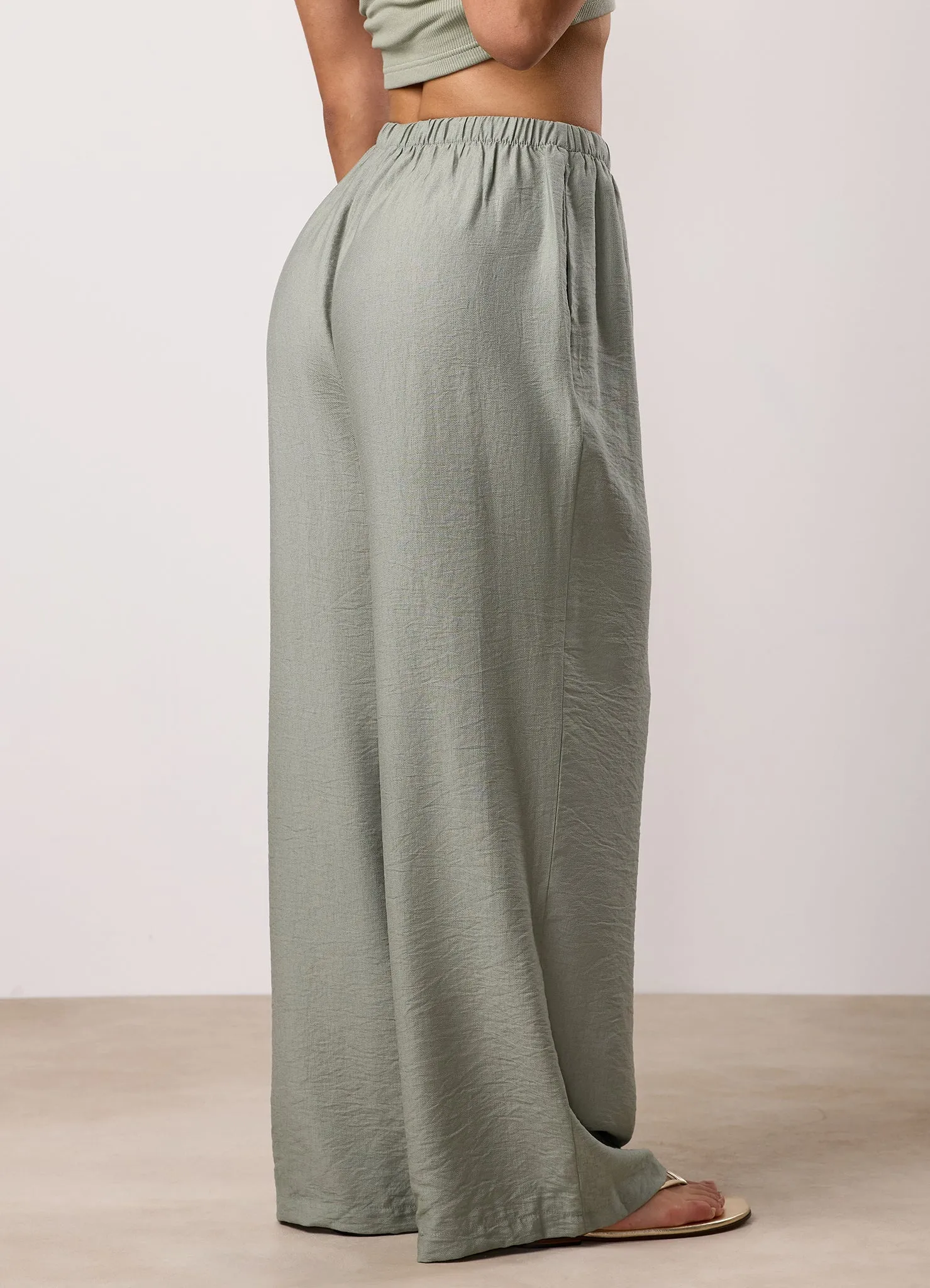 Gym King Signature Woven Trousers - Sage Ready For Action