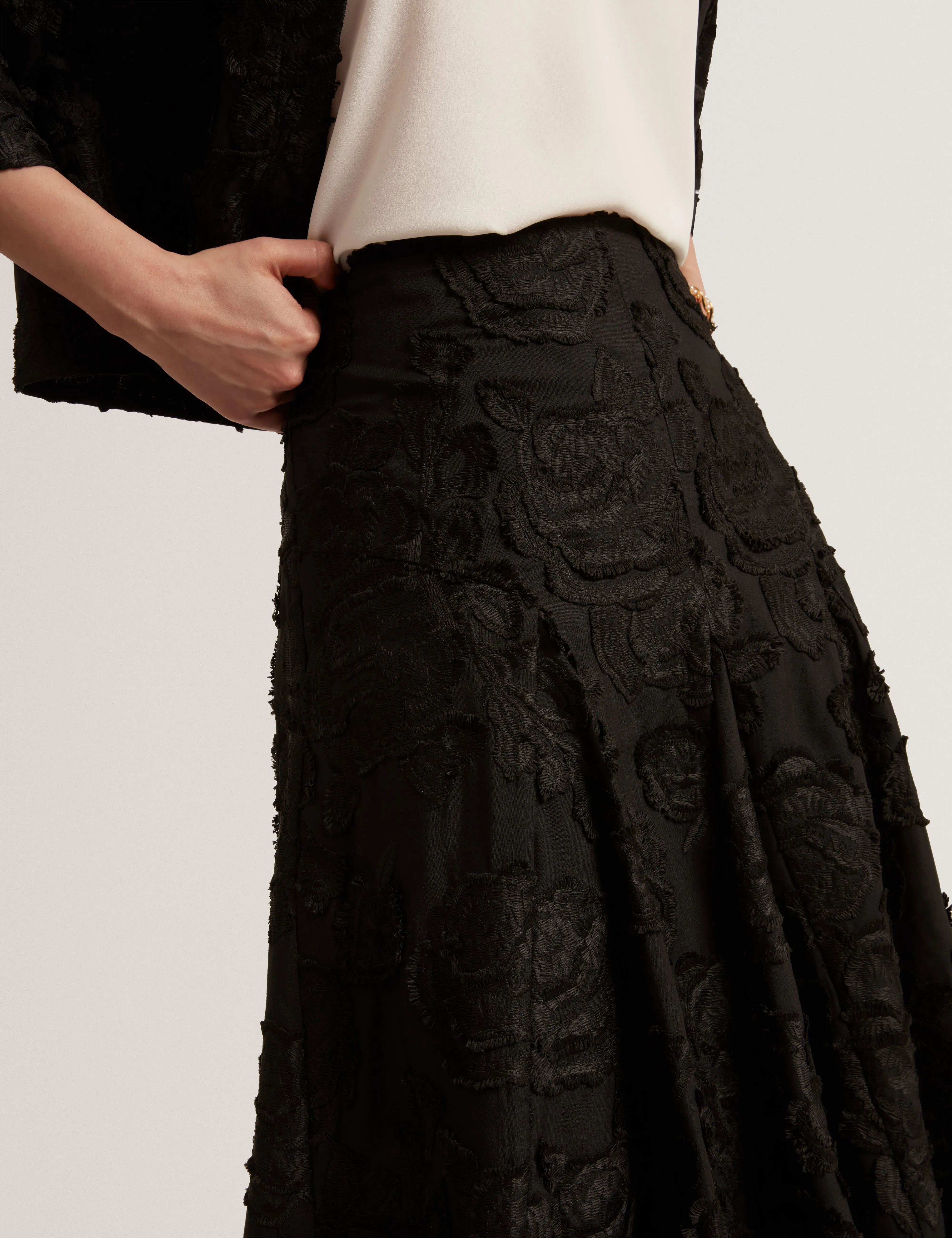 Relaxed Motion ECCRINA | BLACK