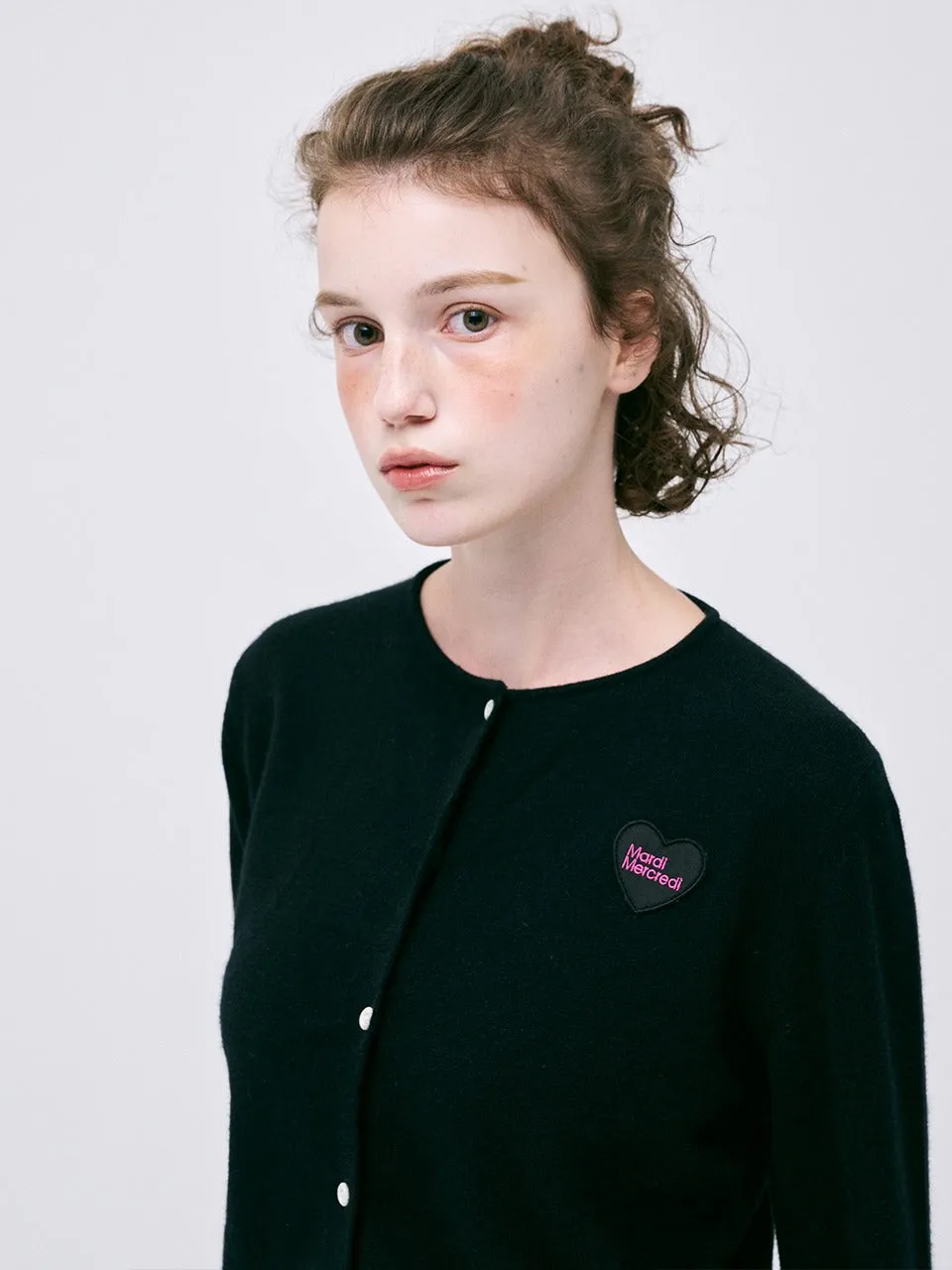 Everyday Classic RACCOON BLENDED CROPPED CARDIGAN HEART LOGO_BLACK