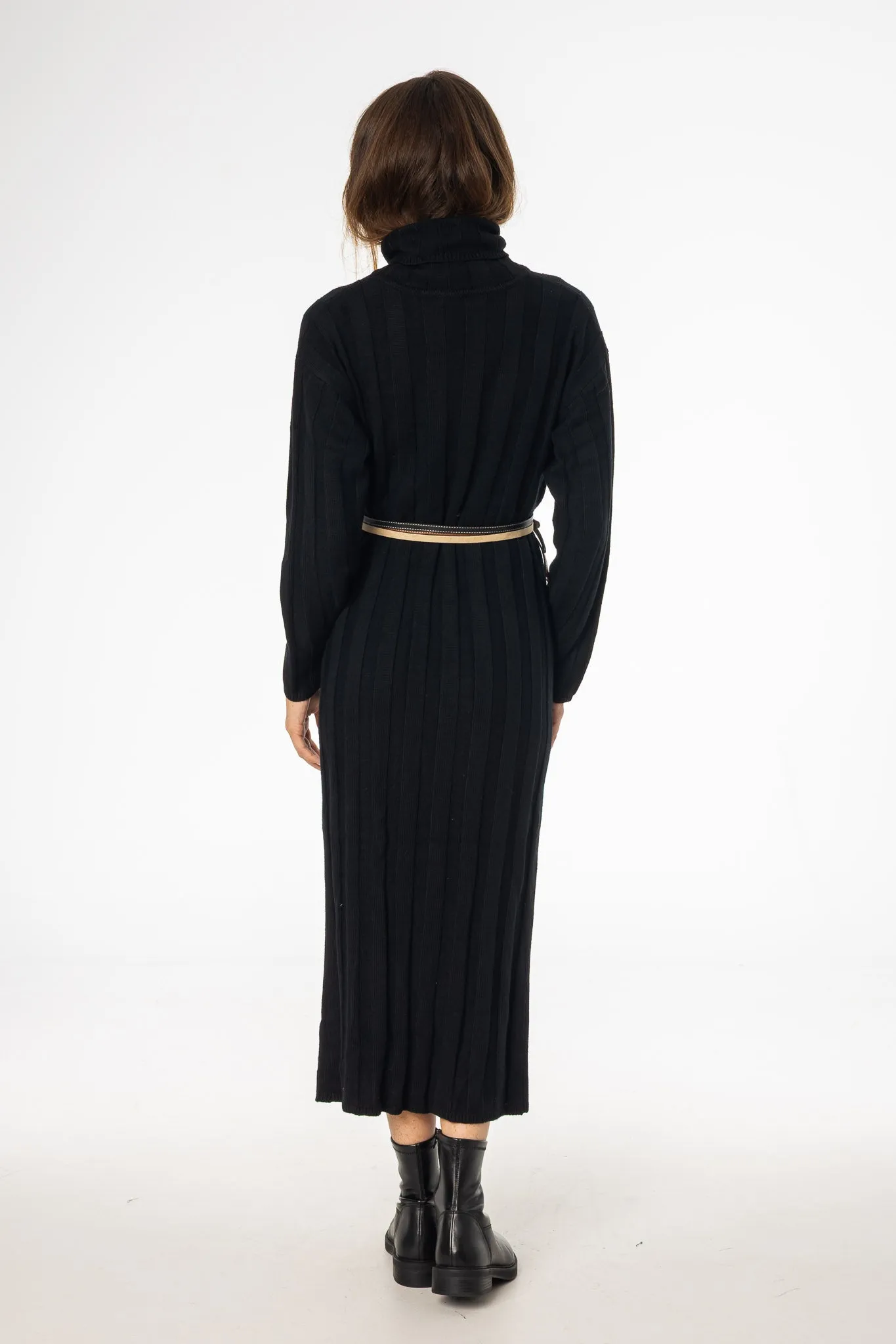 Light Comfort Black Ribbed Knit Turtleneck Maxi Dress