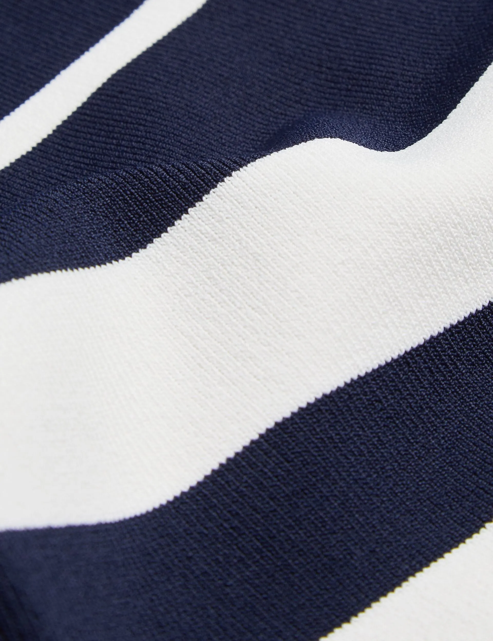 Daytime Look EMILIHA | NAVY