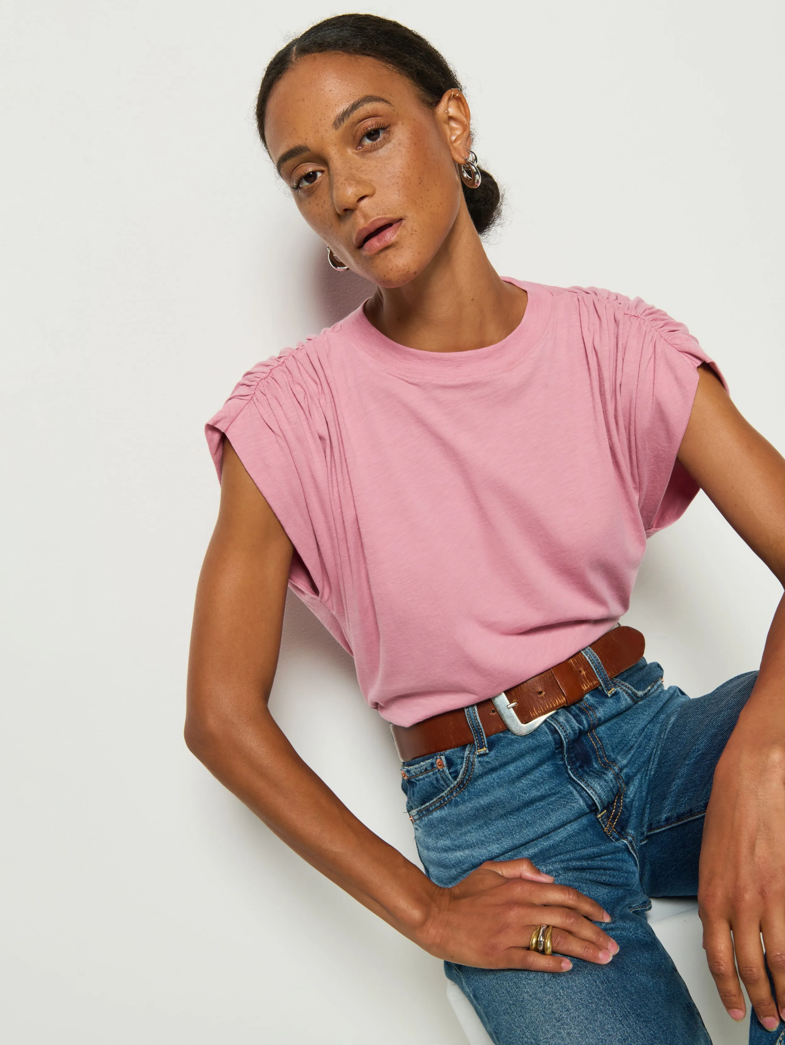 Frankie Muscle Tee Office Casual Holiday Outfit Style