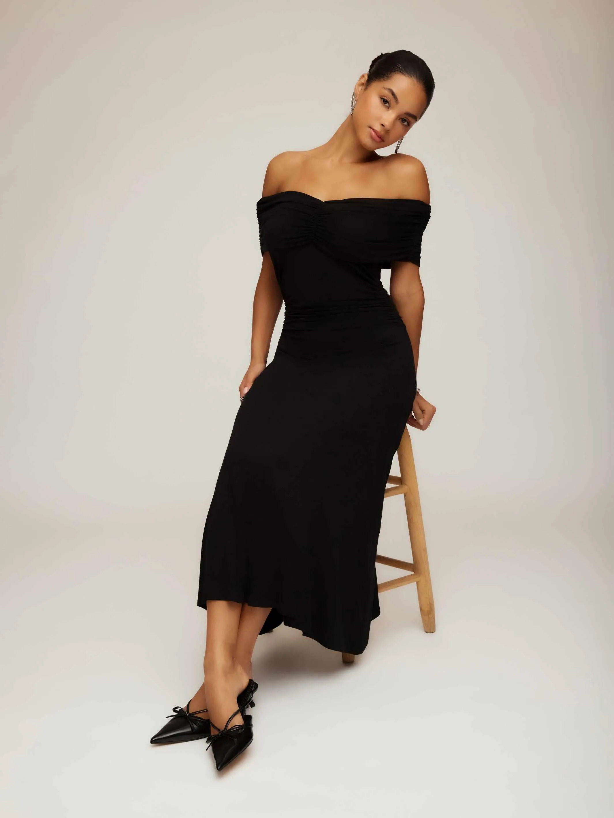 Ella Off-The-Shoulder Midi Dress Street Style