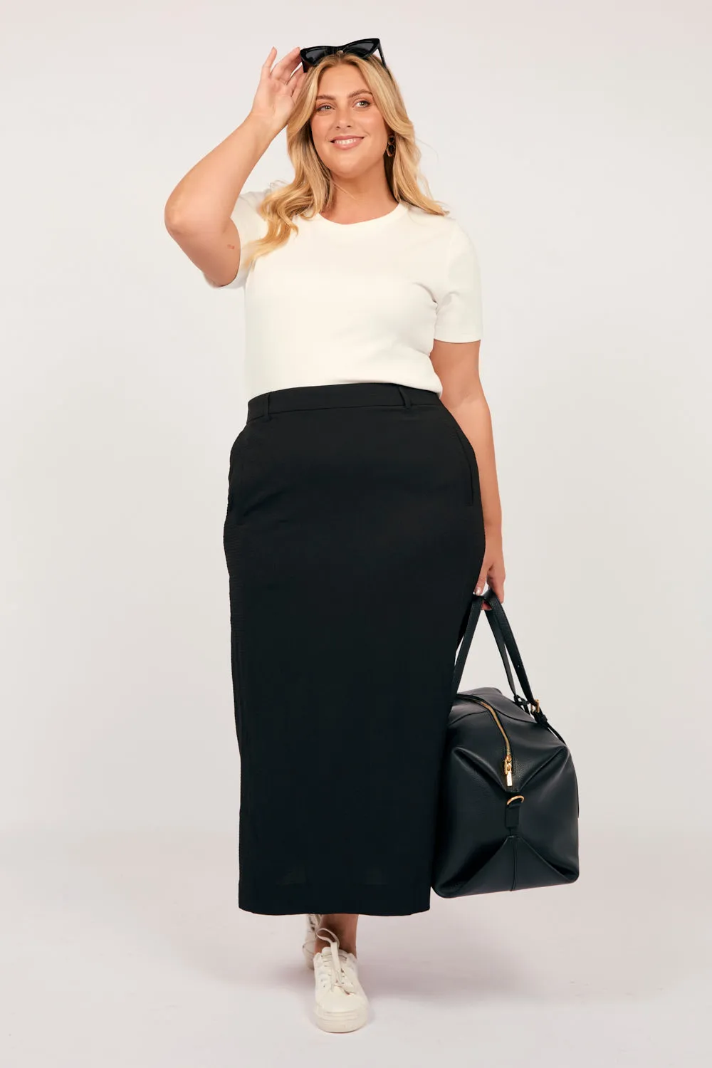 Relaxed Travel Skirt in Black Sophisticated Mood Bold Cut