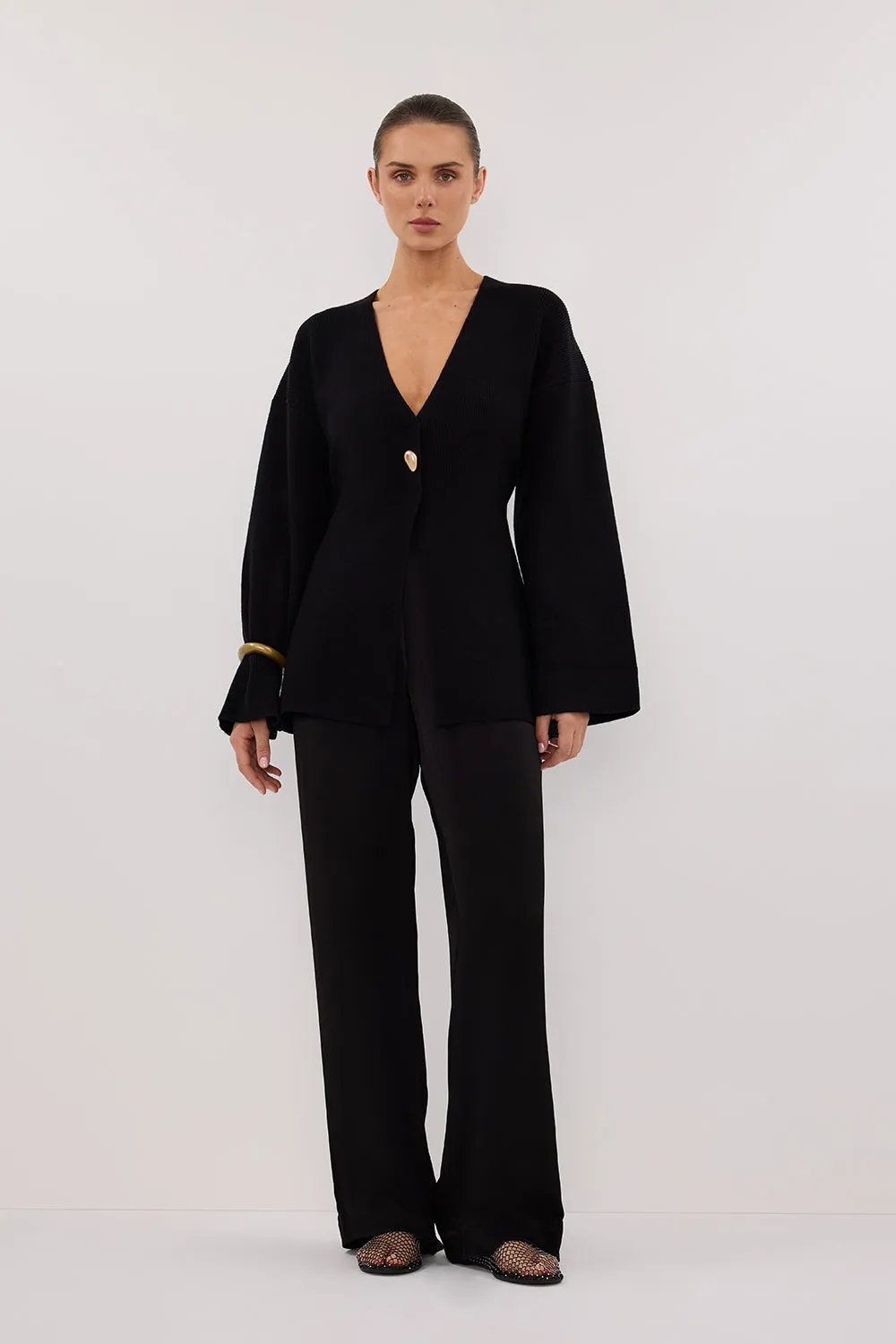 SCOUT BLACK LONG SLEEVE KNIT TOP Heat Retention Technology TemperatureRegulating Yarn