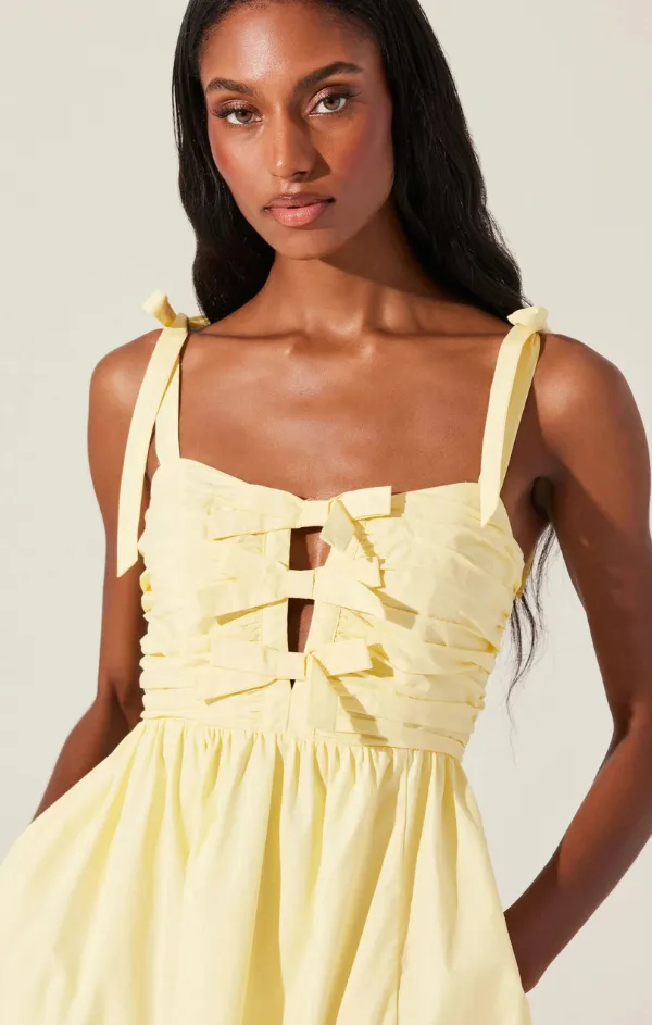 Helia Dress Flattering Lines Smart Look