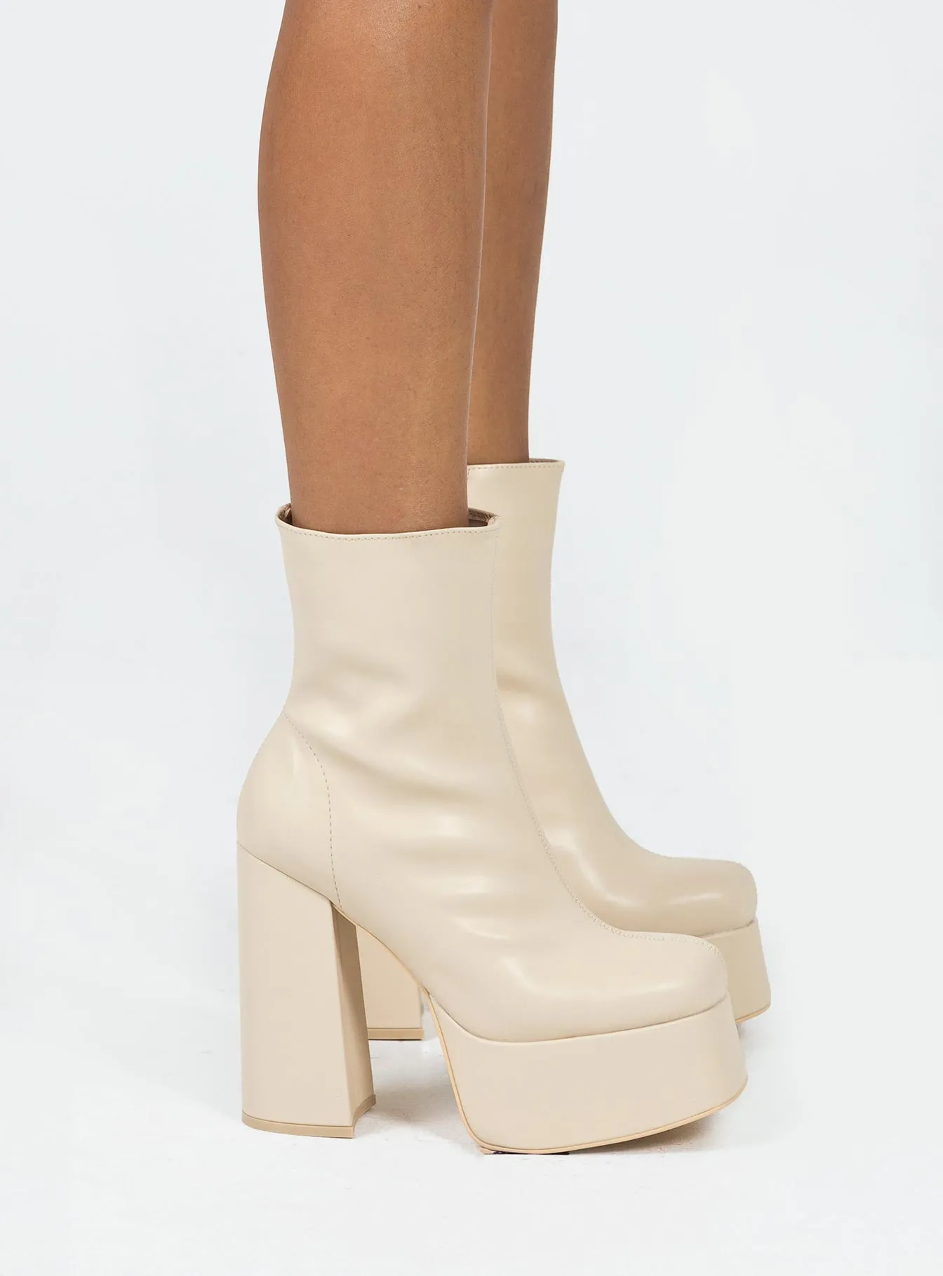 Trendy portable Garvie Platform Boots Cream