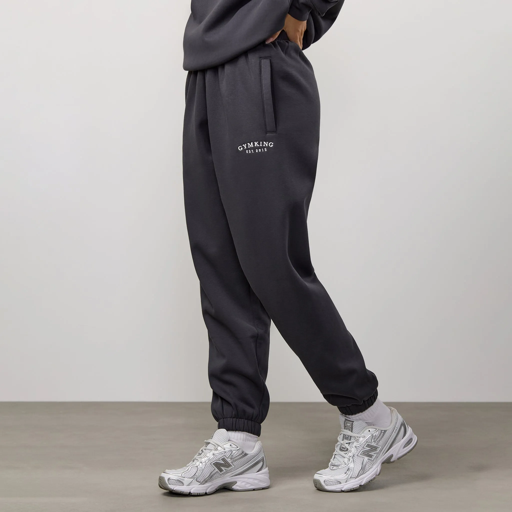 UV protection coating Stretch waistband Gym King Compose Fleece Relaxed Jogger - Dark Pewter