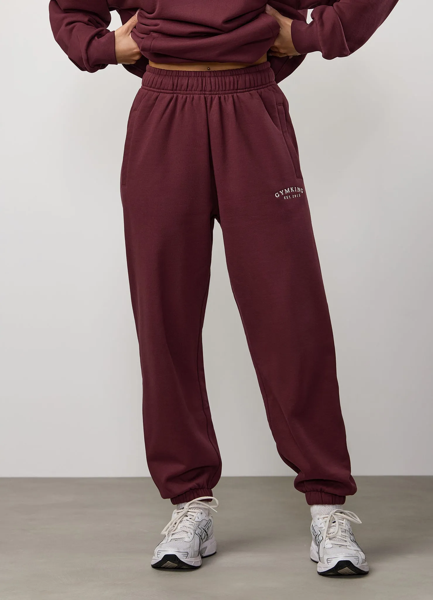 Gym King Compose Fleece Relaxed Jogger - Deep Cherry quick dry Bold Waistband