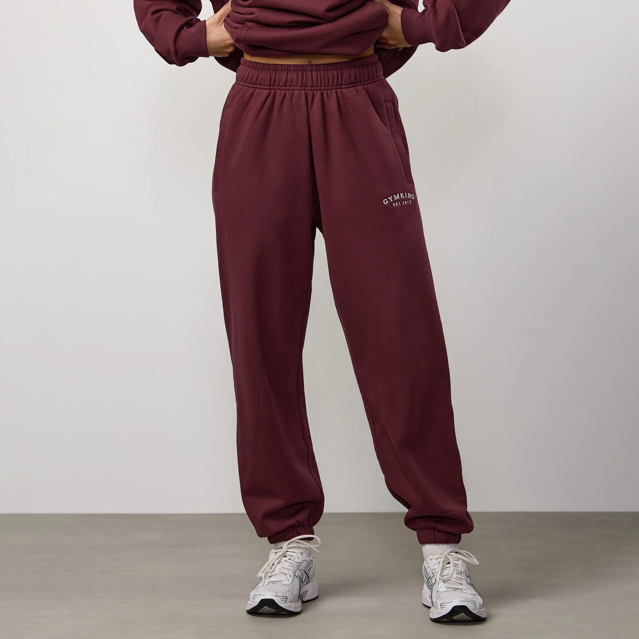 Gym King Compose Fleece Relaxed Jogger - Deep Cherry Long Wear
