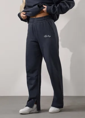 Bootcut shape Gym King Reset Straight Leg Fleece Jogger - Midnight Blue