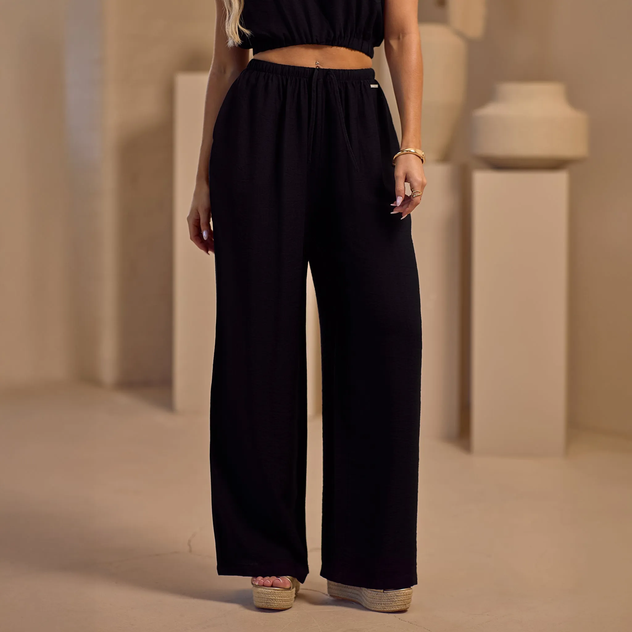 Gym King Signature Woven Trousers - Black Adaptable Style Stylish Wear