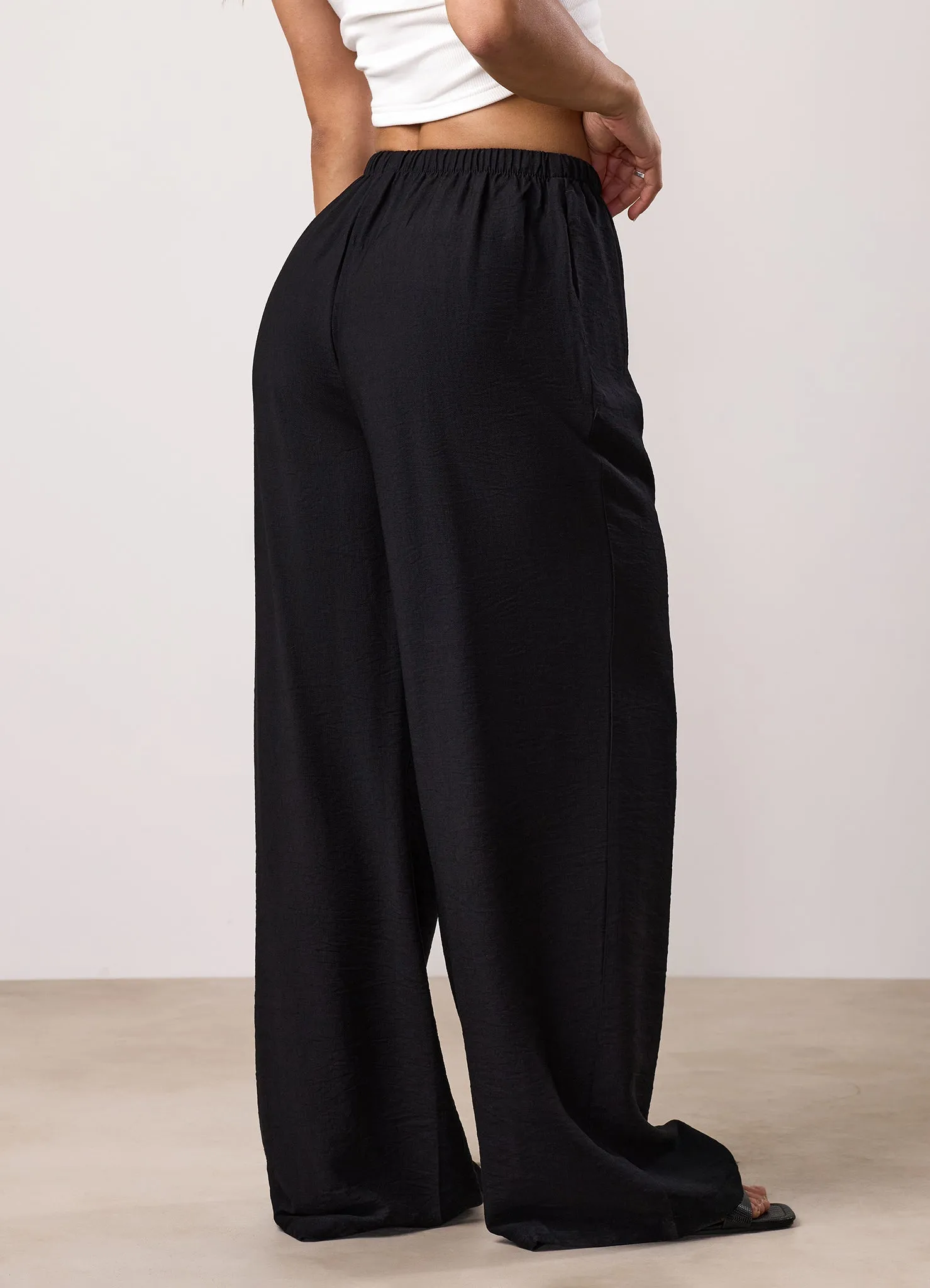 Gym King Signature Woven Trousers - Black Chilly Day Ready