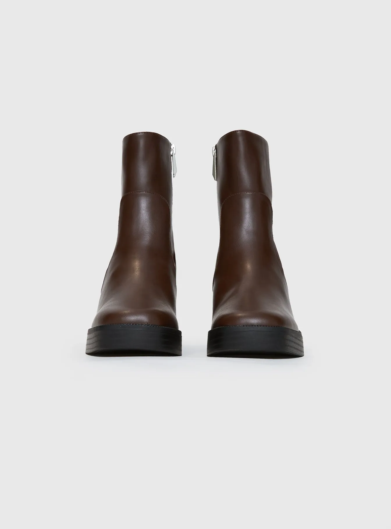 Effortless Style Halo Boots Brown