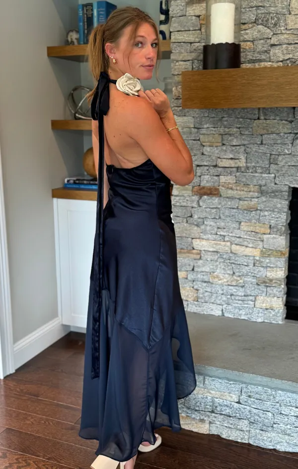 Fit Focused Soft Air Halter Neck Tulip Chiffon Maxi