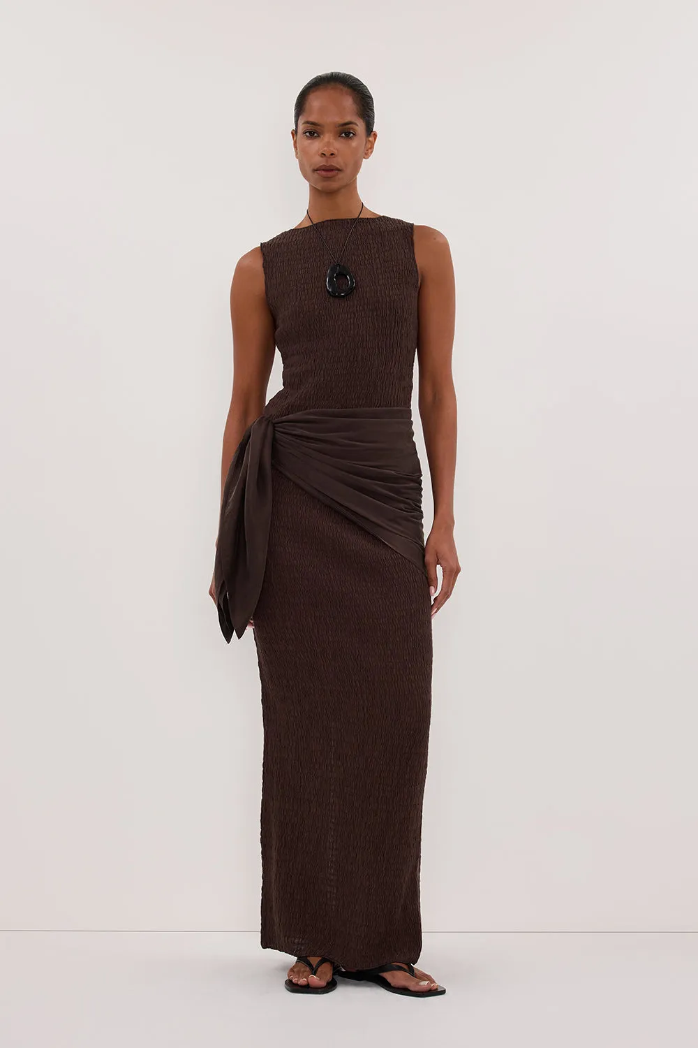 MELISSA CHOCOLATE SLEEVELESS KNIT TOP Chic Look Sustainable Dye Process