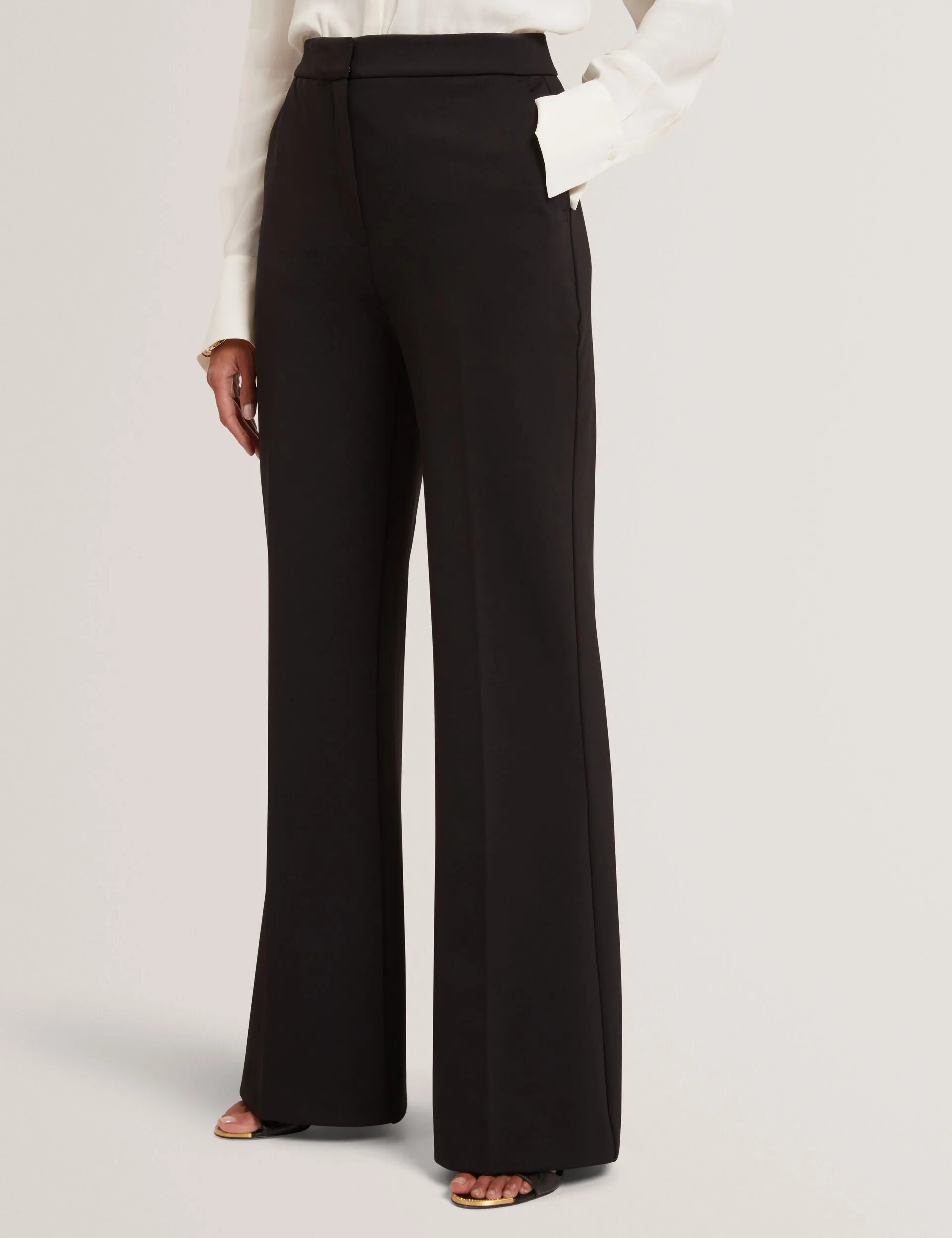 Versatile Dress Sporty Gear INDRIV | BLACK